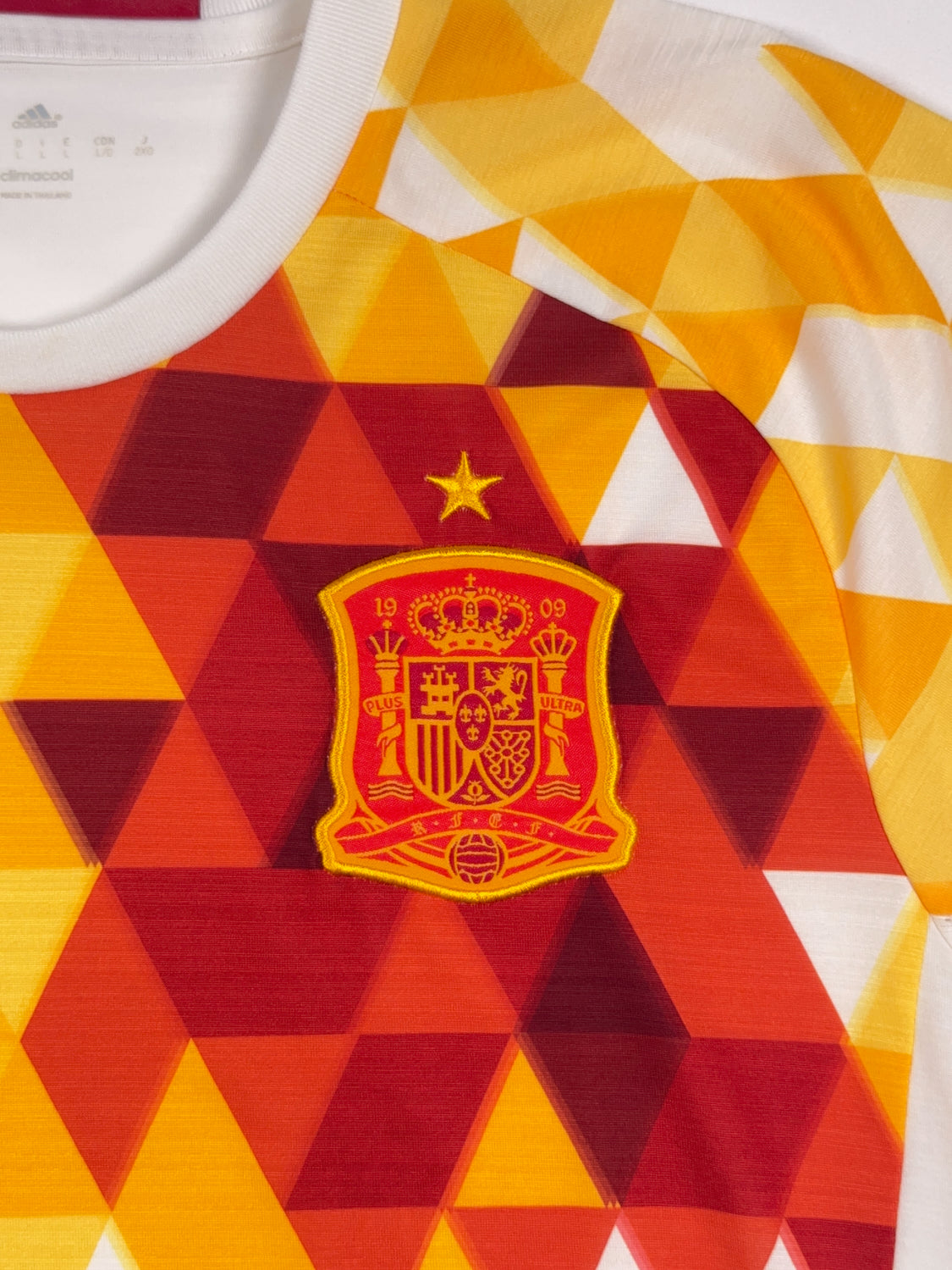 Spain 2016/17 Away Shirt - L