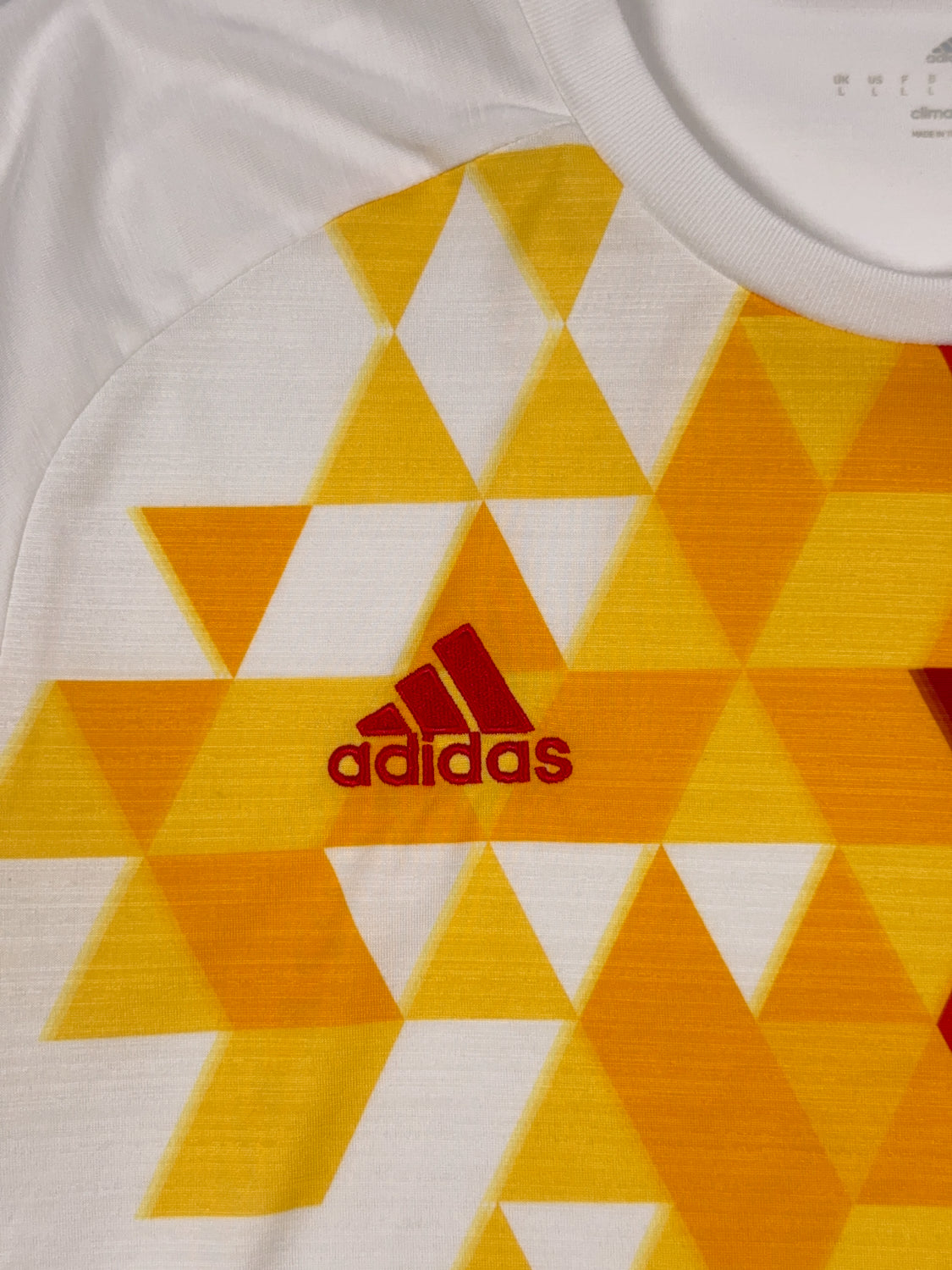 Spain 2016/17 Away Shirt - L