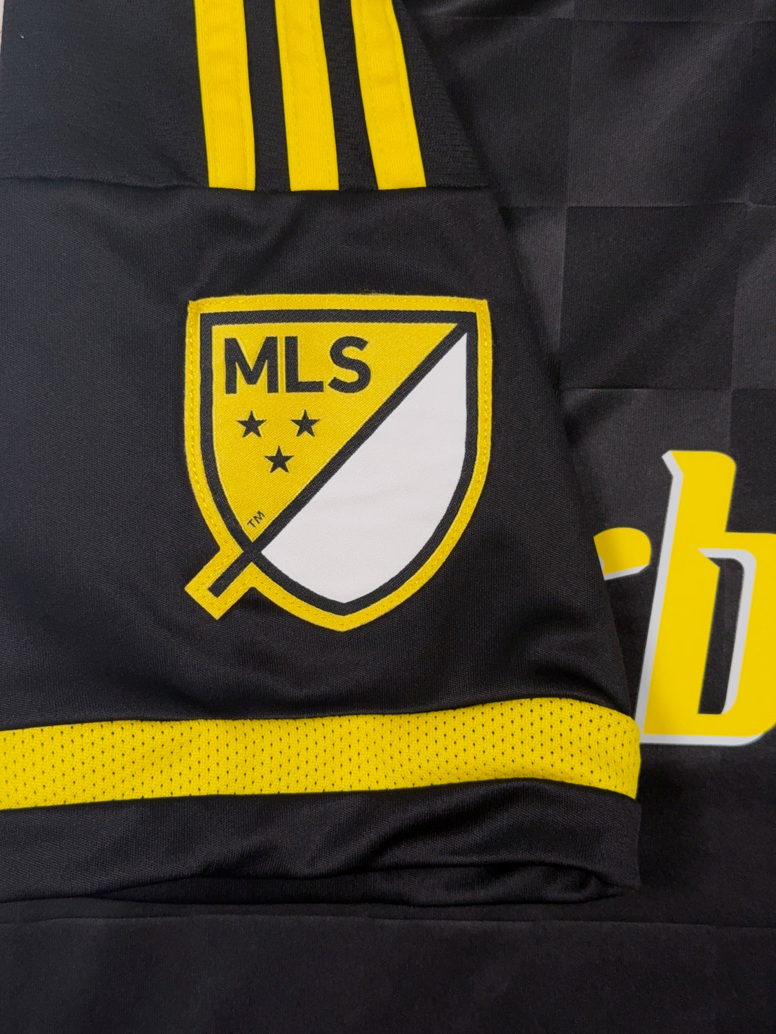 Columbus Crew 2015/16 Away Shirt - S