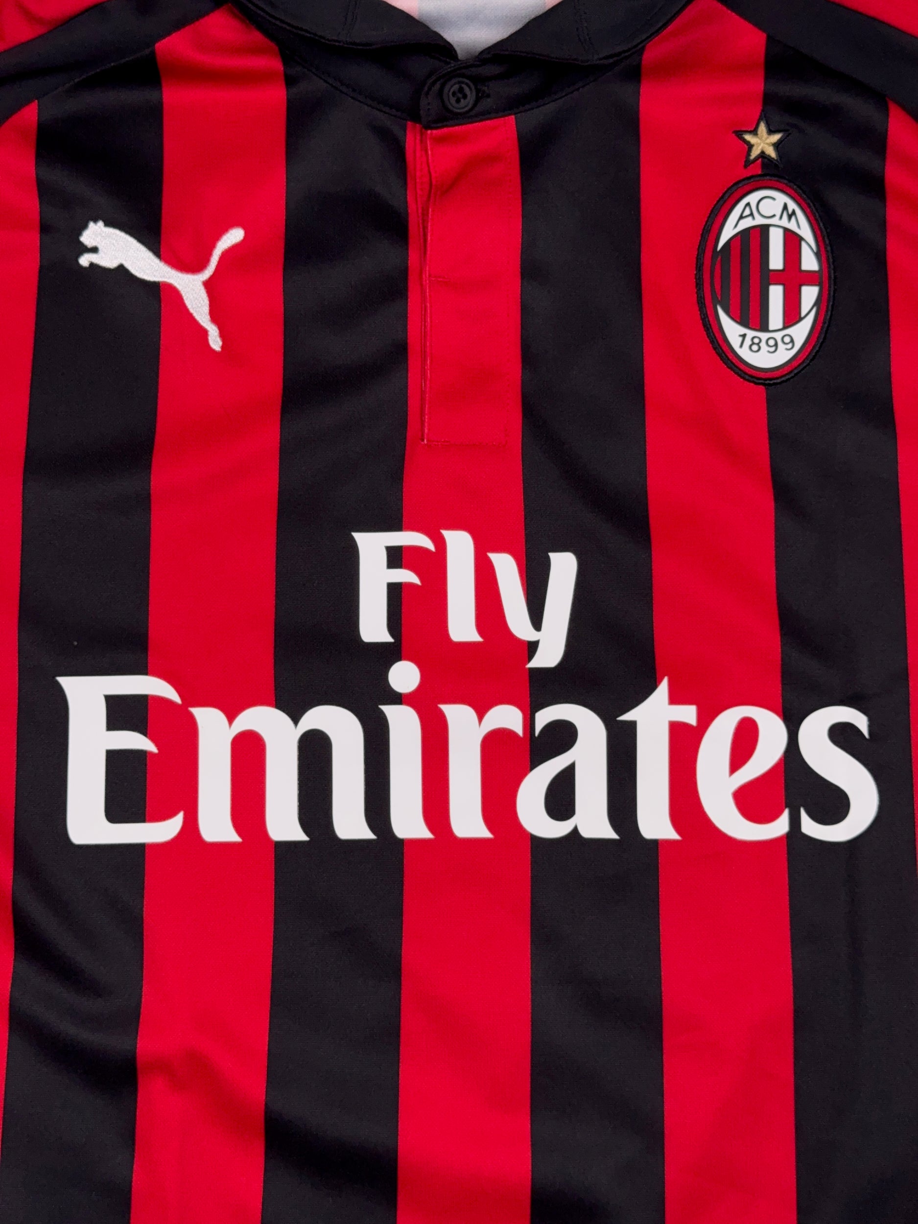 AC Milan 2018/19 Riccardo Montolivo #18 Home Shirt - M