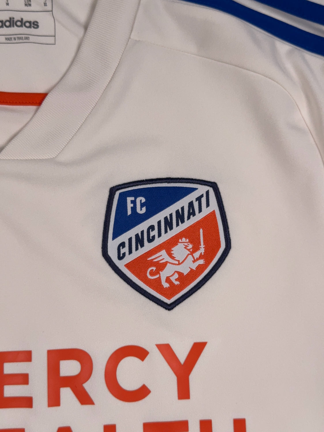 FC Cincinnati 2024/25 Away Shirt - M