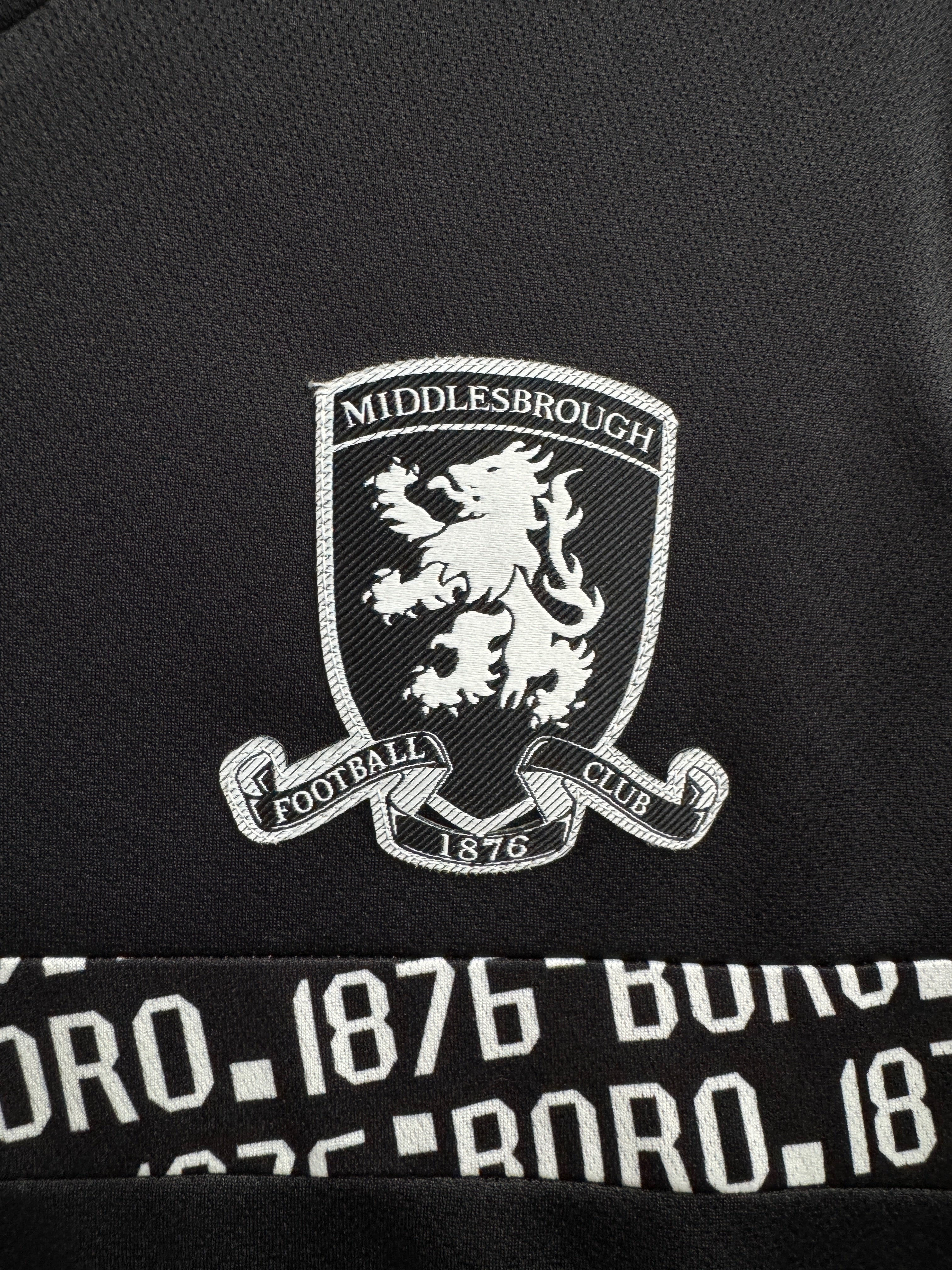Middlesbrough 2024 Training Shirt - M