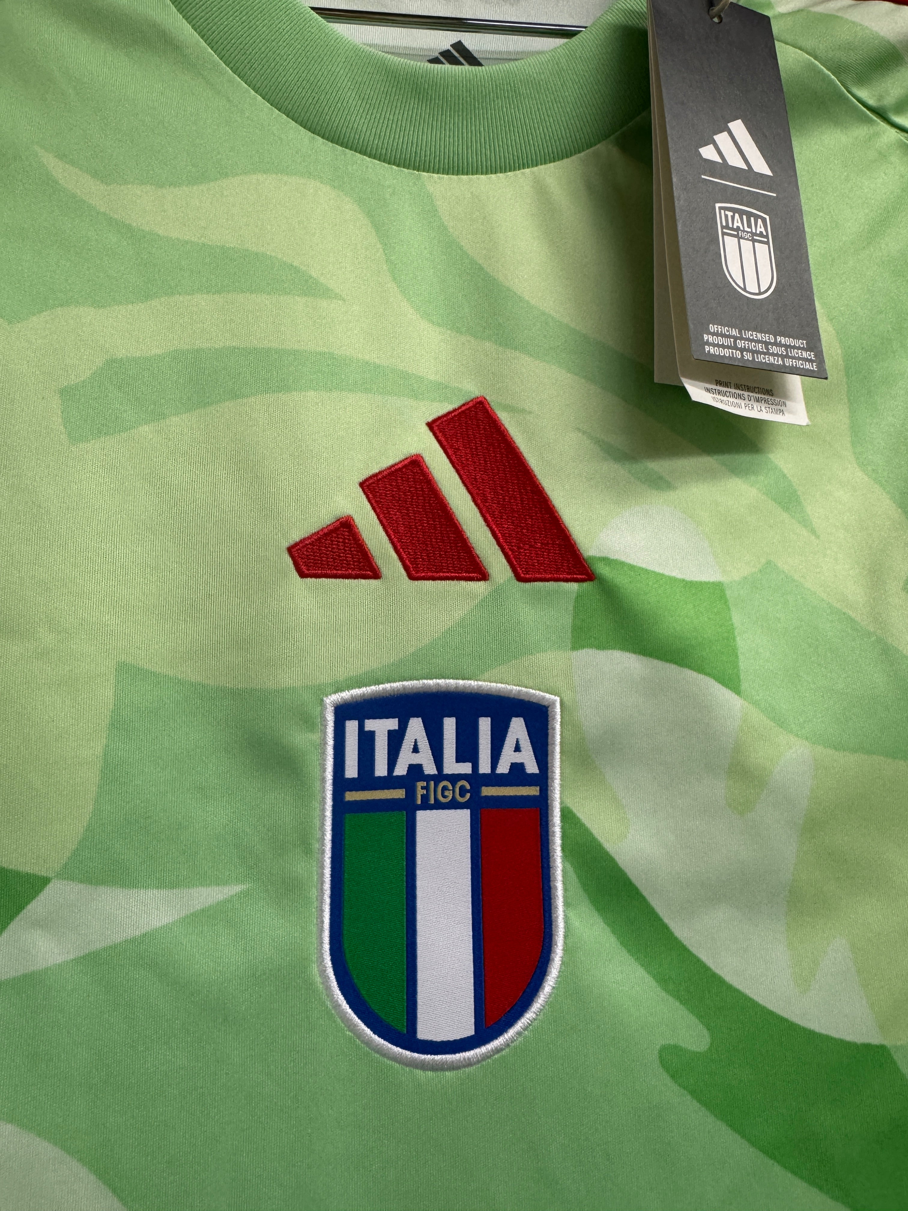 Italy (Women's Team) 2025 Away Shirt - M