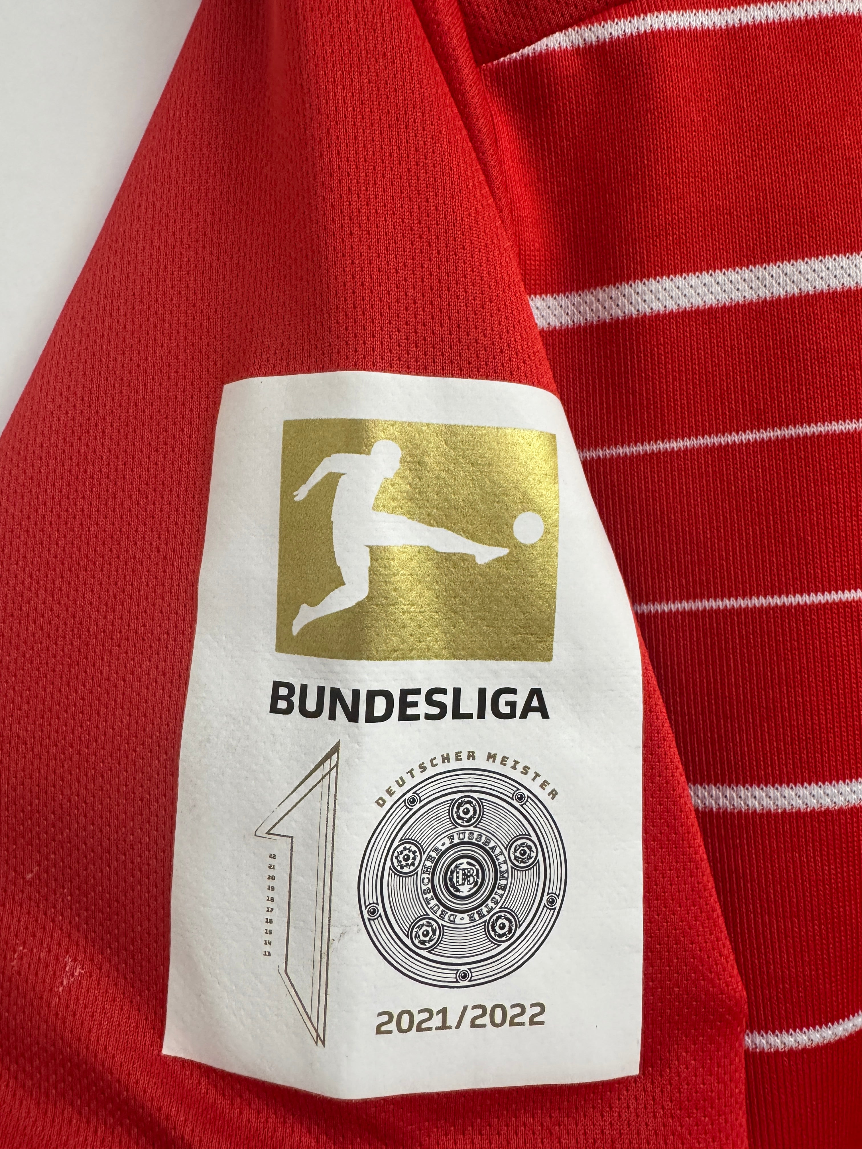 Bayern Munich 2022 Muller #25 w/ Patches Home Shirt - L