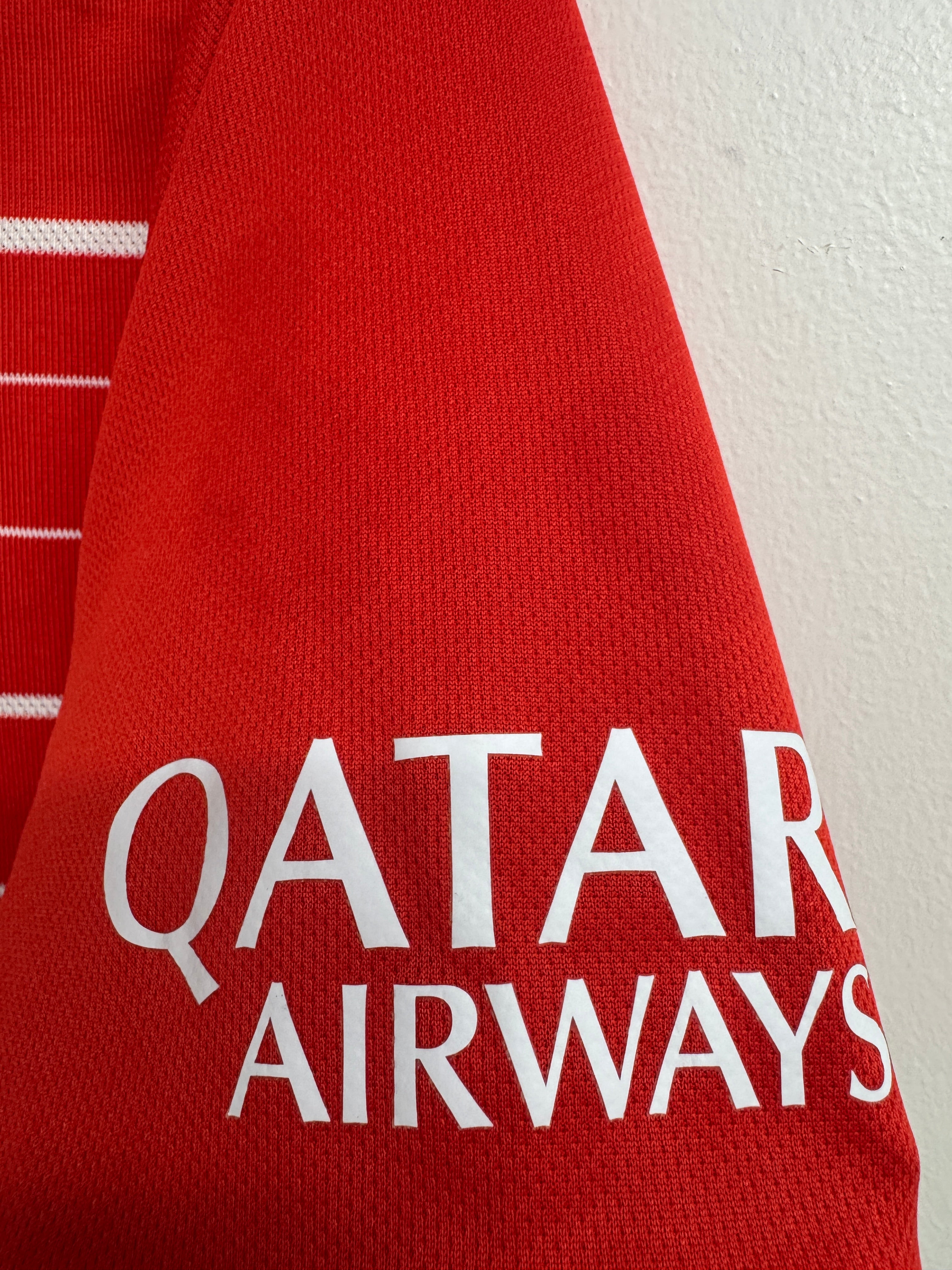 Bayern Munich 2022 Muller #25 w/ Patches Home Shirt - L