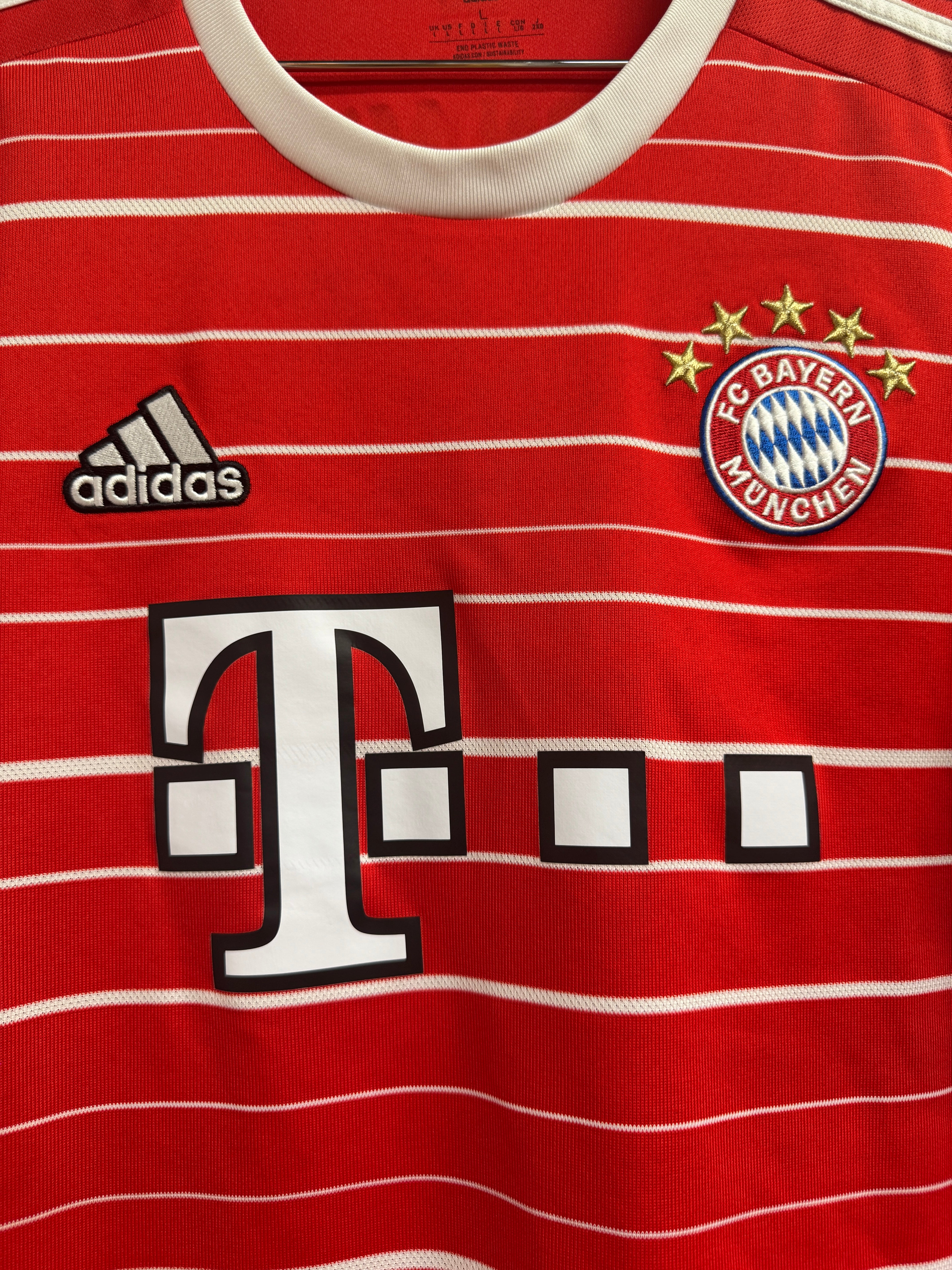 Bayern Munich 2022 Home Shirt - L