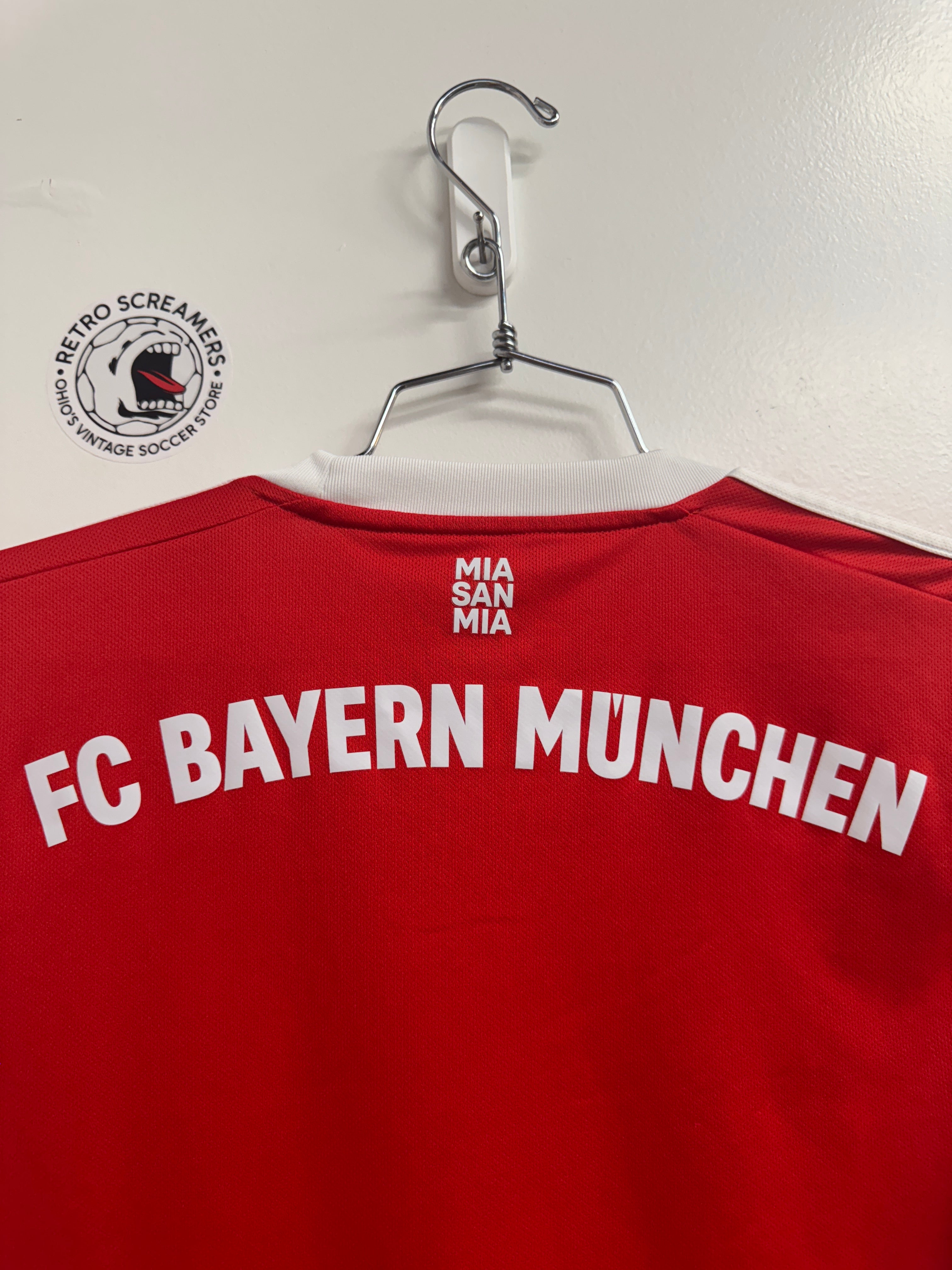 Bayern Munich 2022 Home Shirt - L