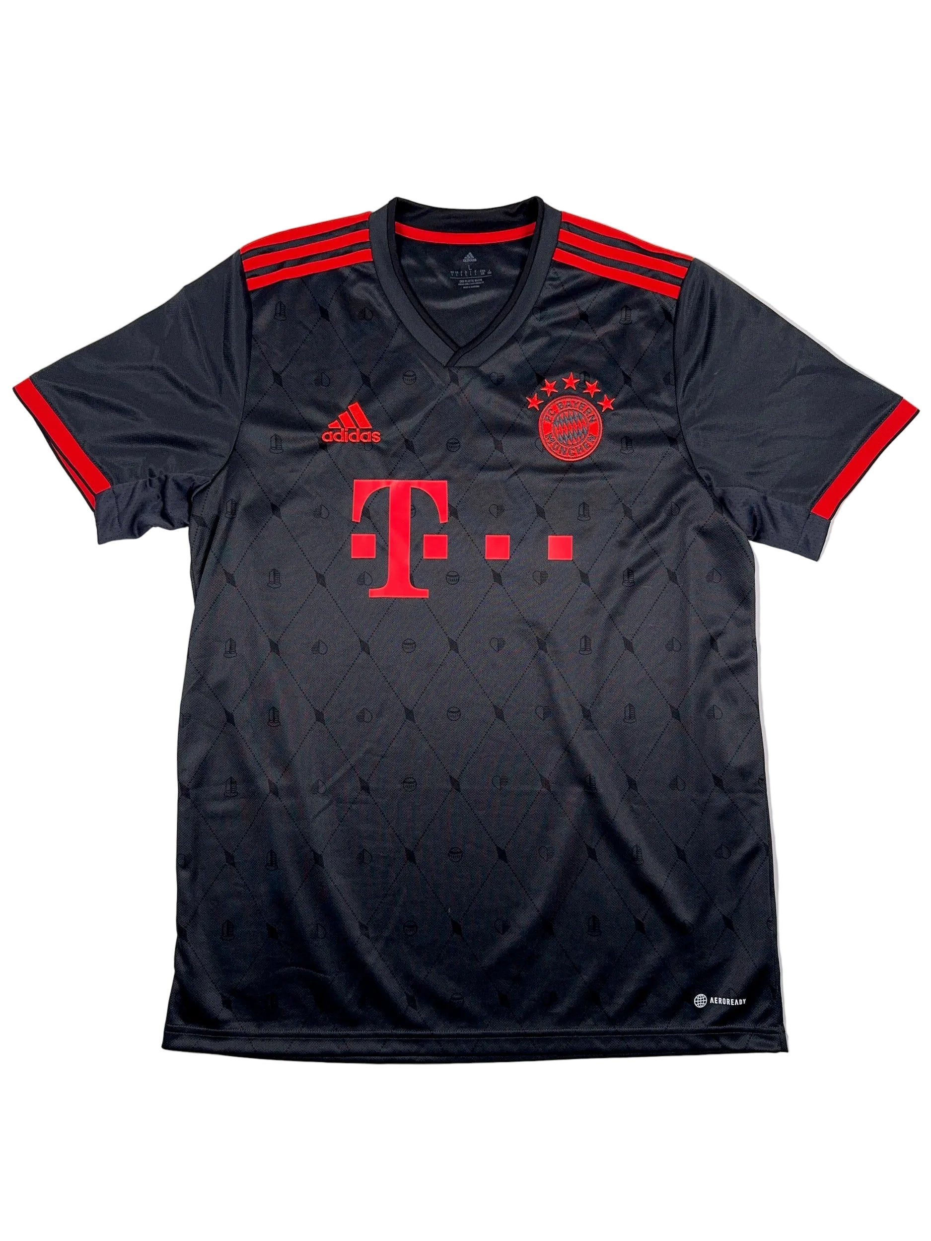 Bayern Munich 2022/23 Third Shirt - L