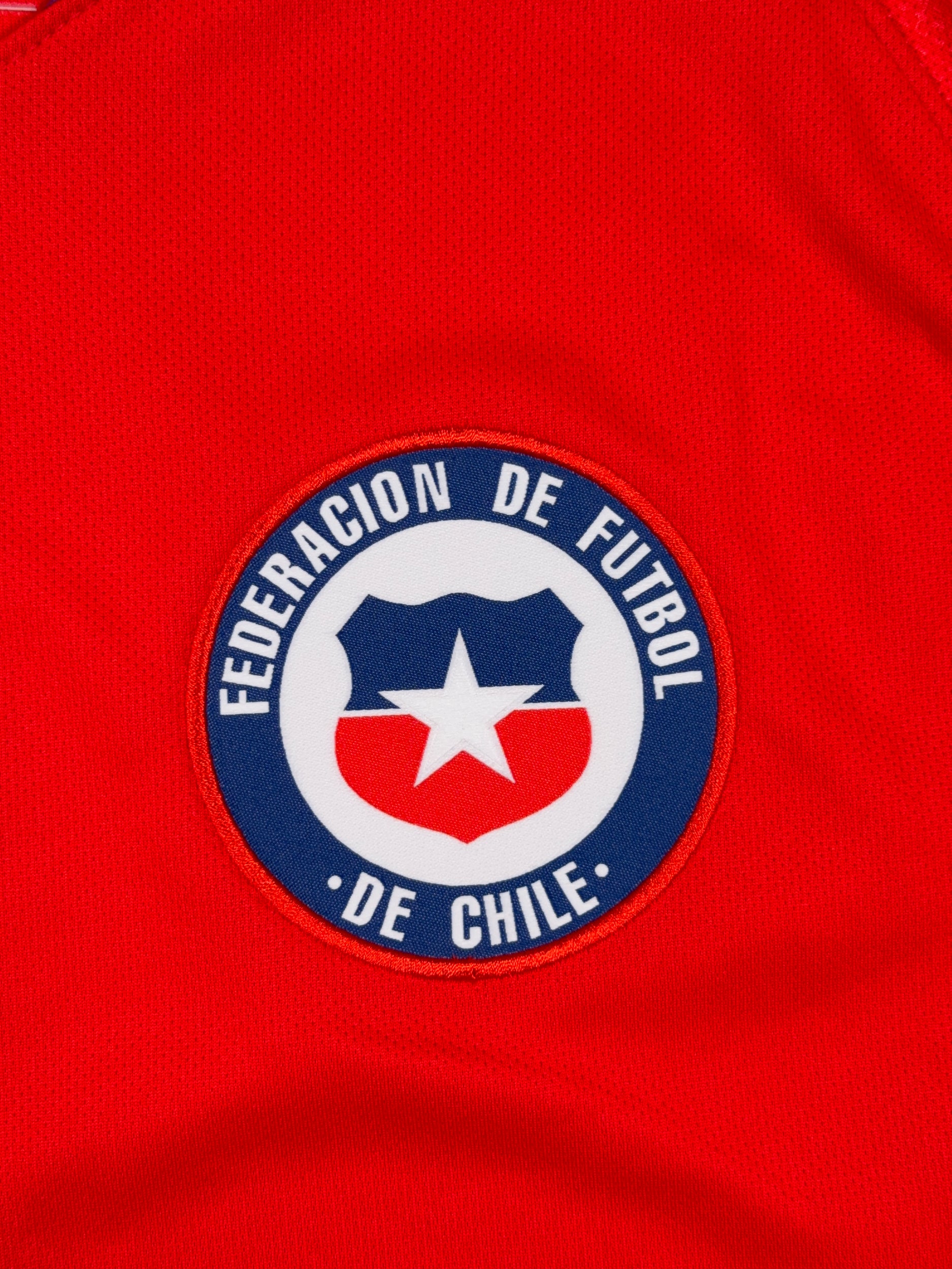 Chile 2018/19 Home Shirt - L
