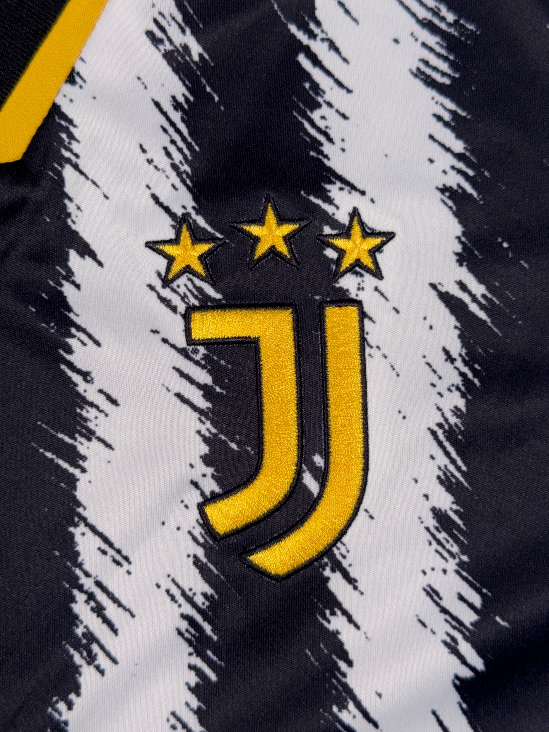 Juventus 2023/24 Timothy Weah #22 Home Shirt - XL
