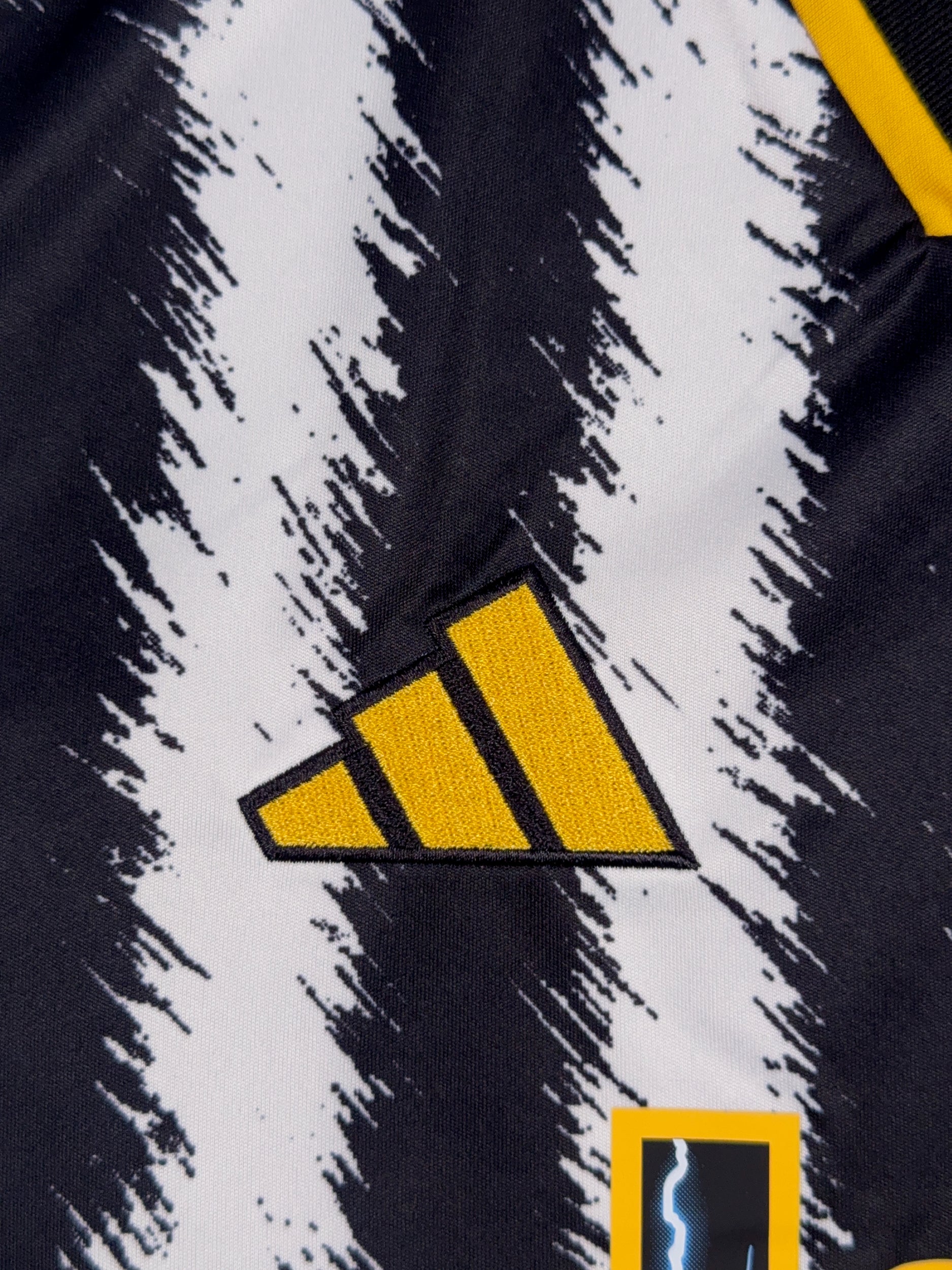 Juventus 2023/24 Timothy Weah #22 Home Shirt - XL