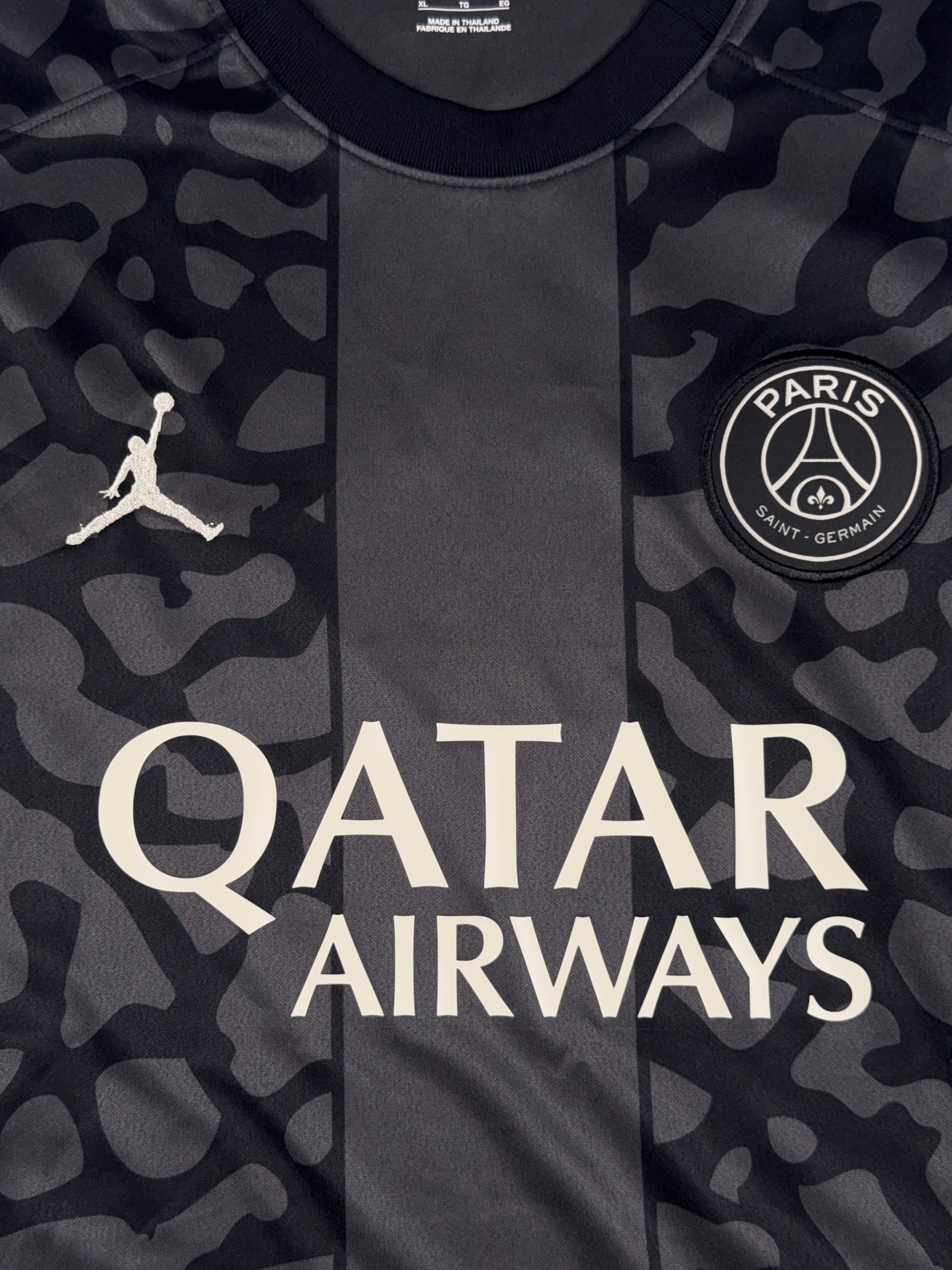 PSG 2023/24 Kylian Mbappe #7 Third Shirt - XL
