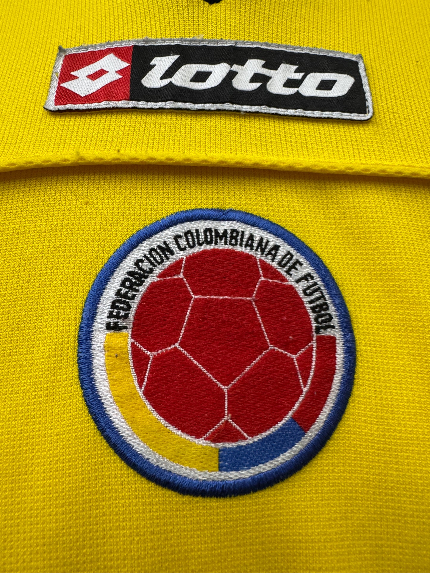 Colombia 2003 Home - M