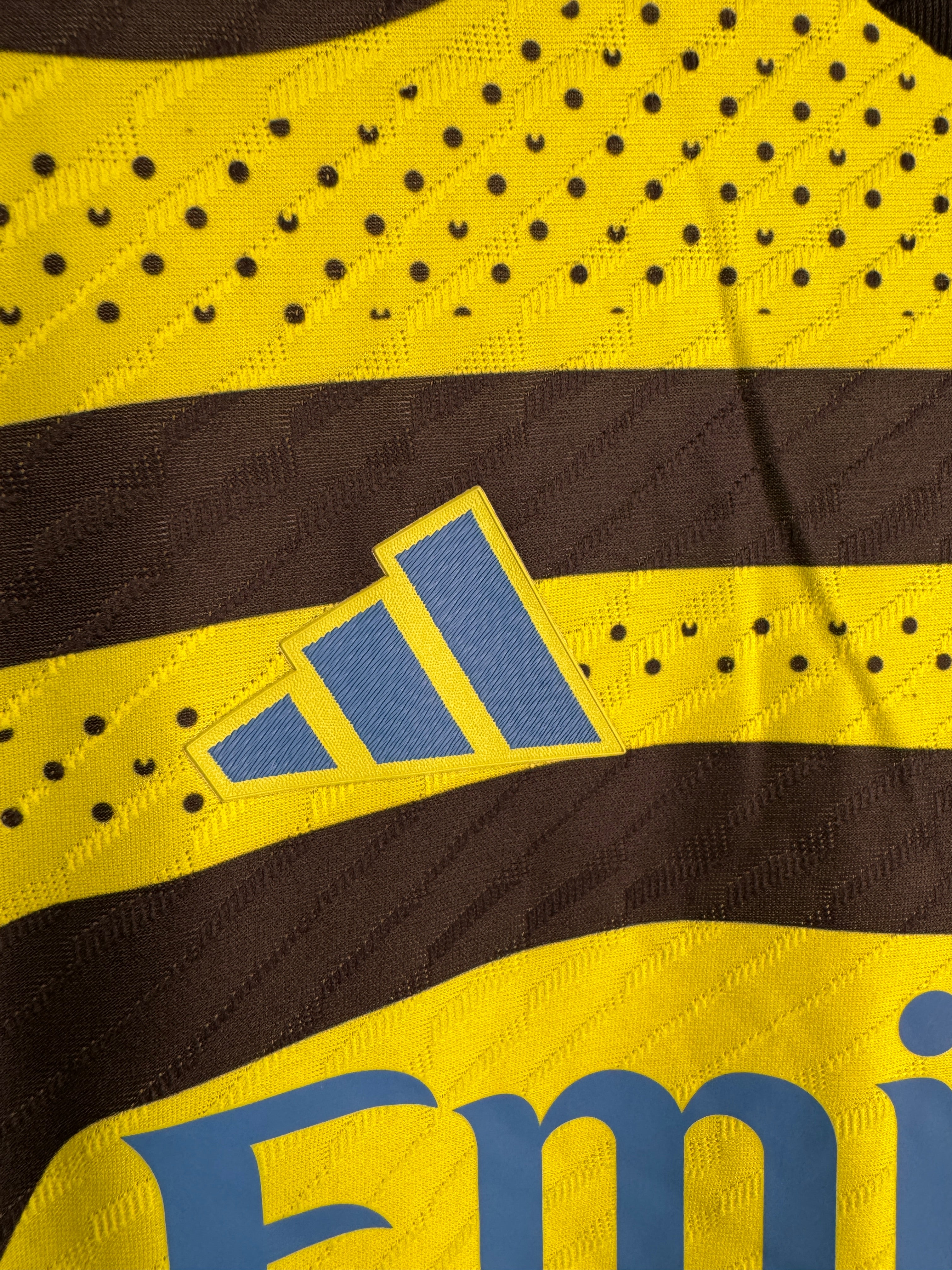 Arsenal 2023/24 Away Shirt | Retro Screamers