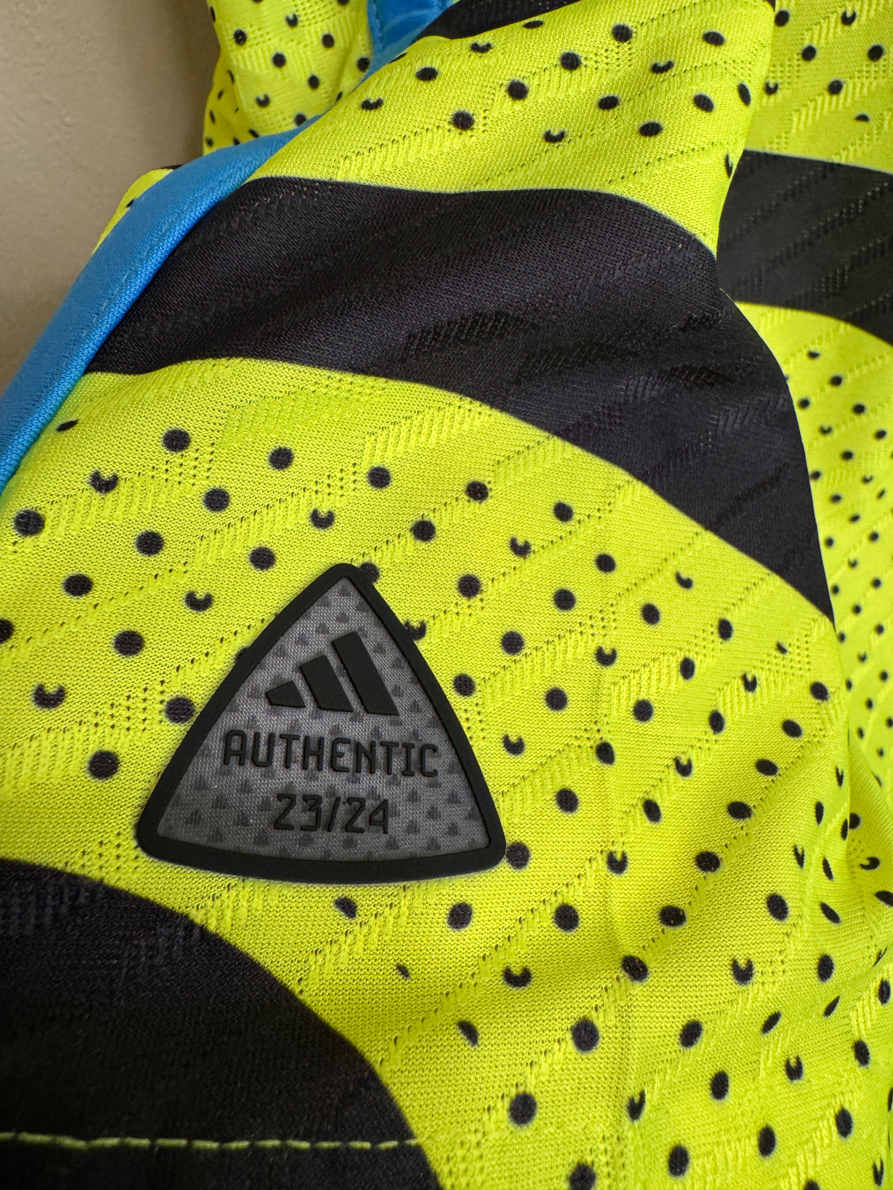 Arsenal 2023/24 Away Shirt | Retro Screamers