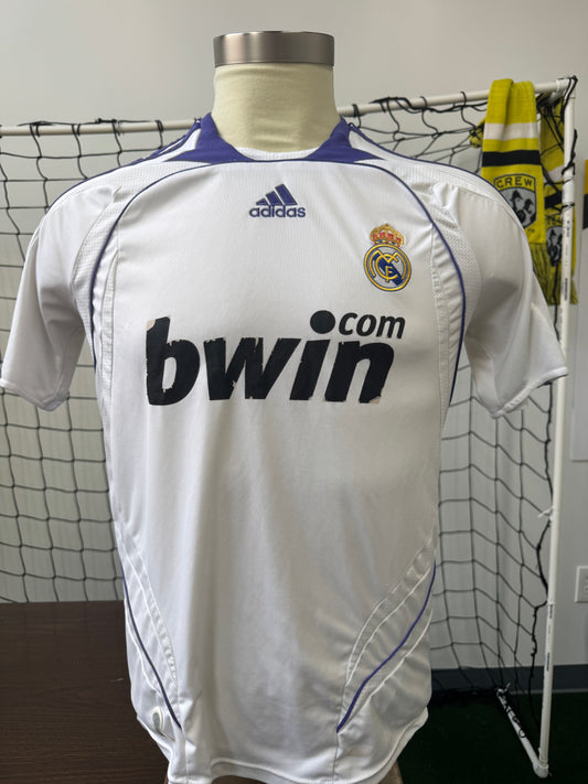 Real Madrid 2004/05 Home Shirt | Retro Screamers