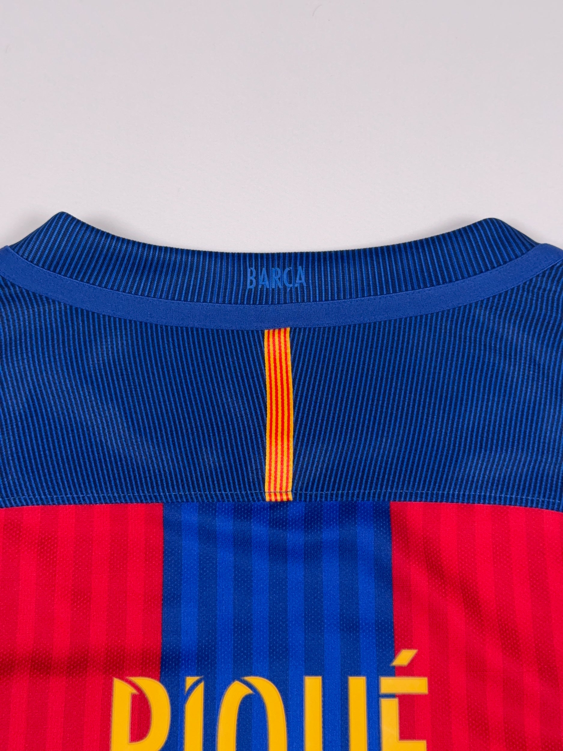 Barcelona 2016/17 Gerard Pique #3 Home Shirt - L