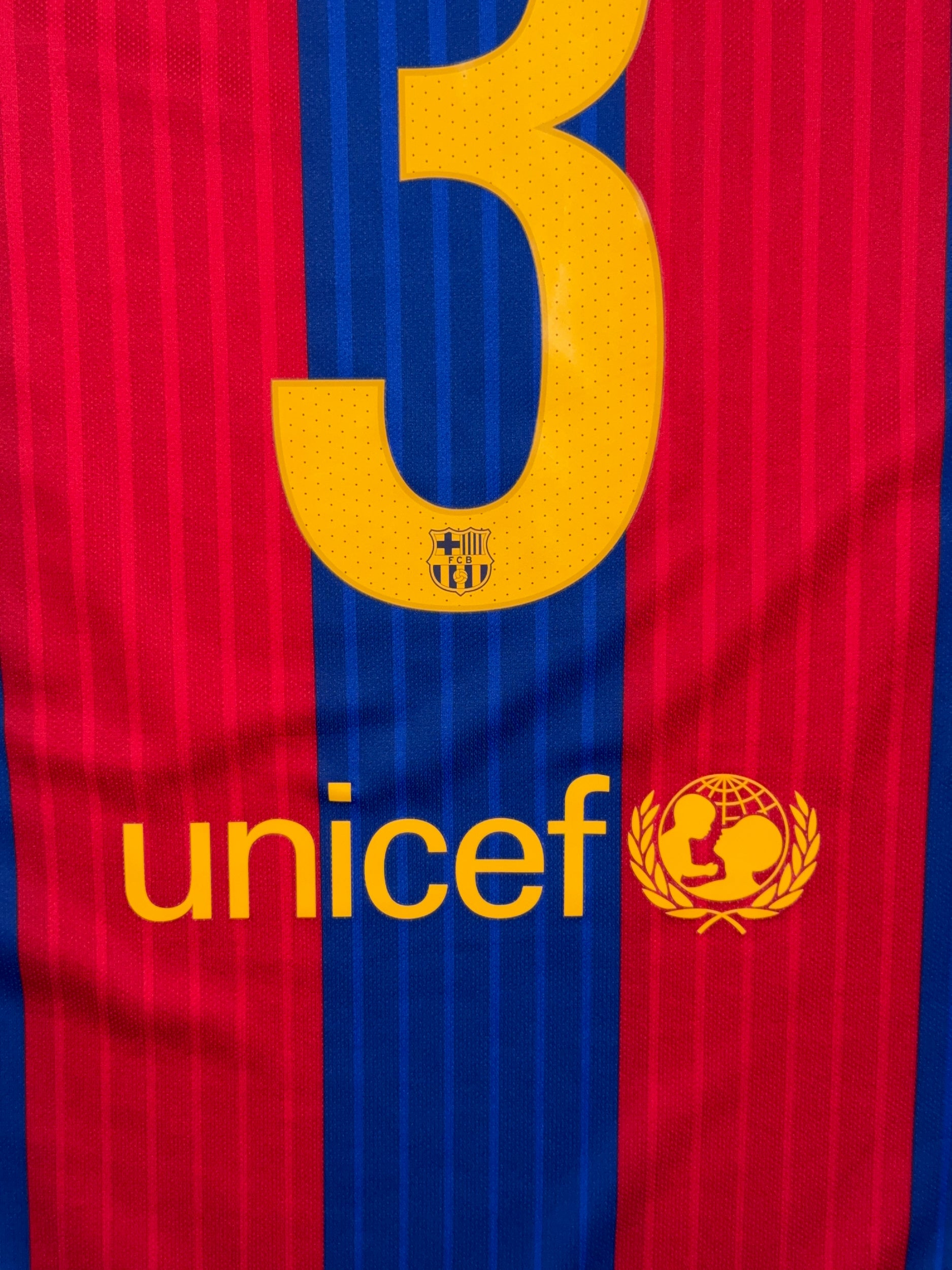 Barcelona 2016/17 Gerard Pique #3 Home Shirt - L