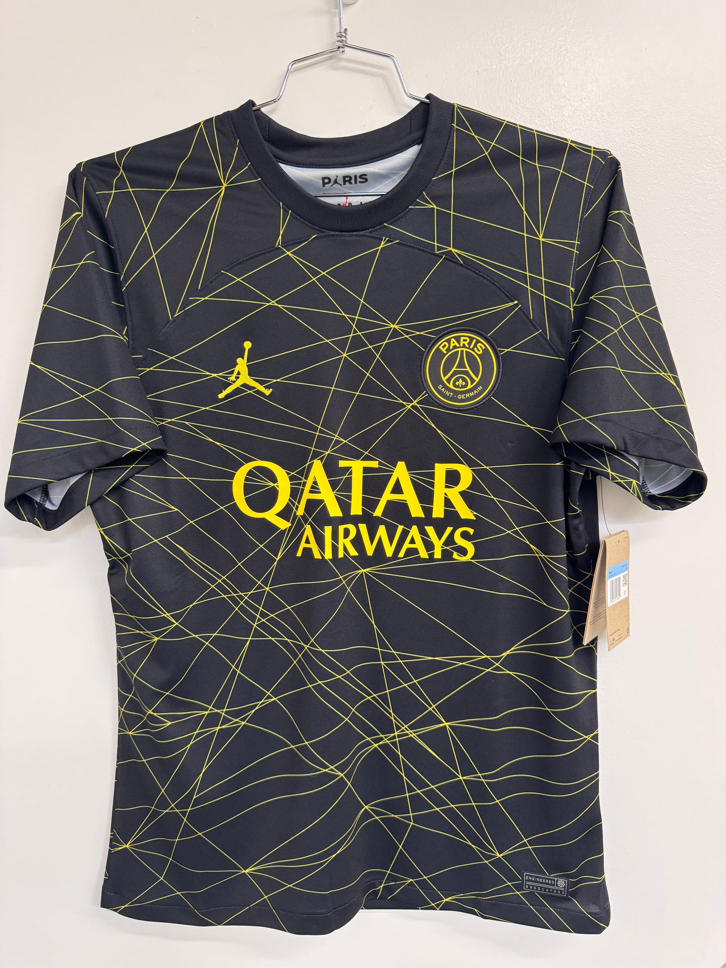 PSG 2023 Mbappe #7 4th shirt BNWT - M