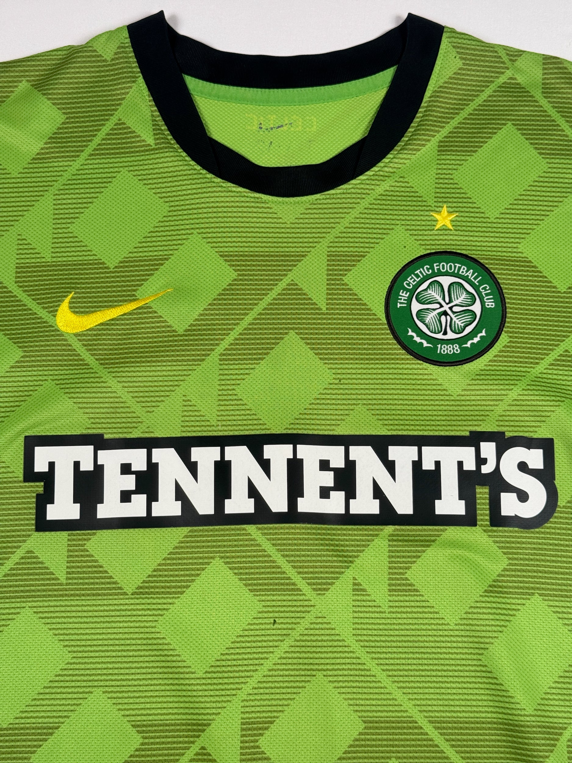 Celtic 2010/11 Away Shirt - M