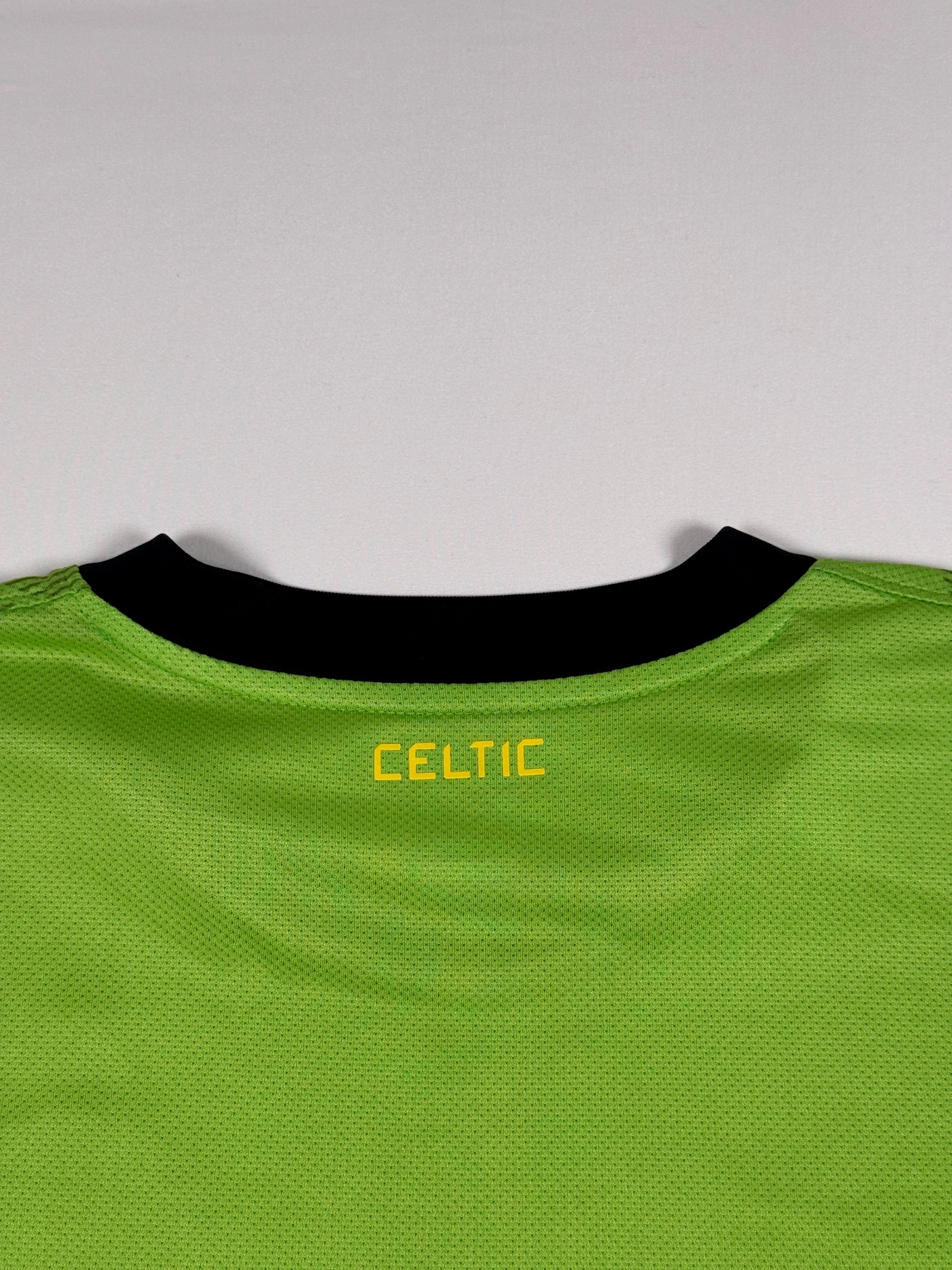 Celtic 2010/11 Away Shirt - M
