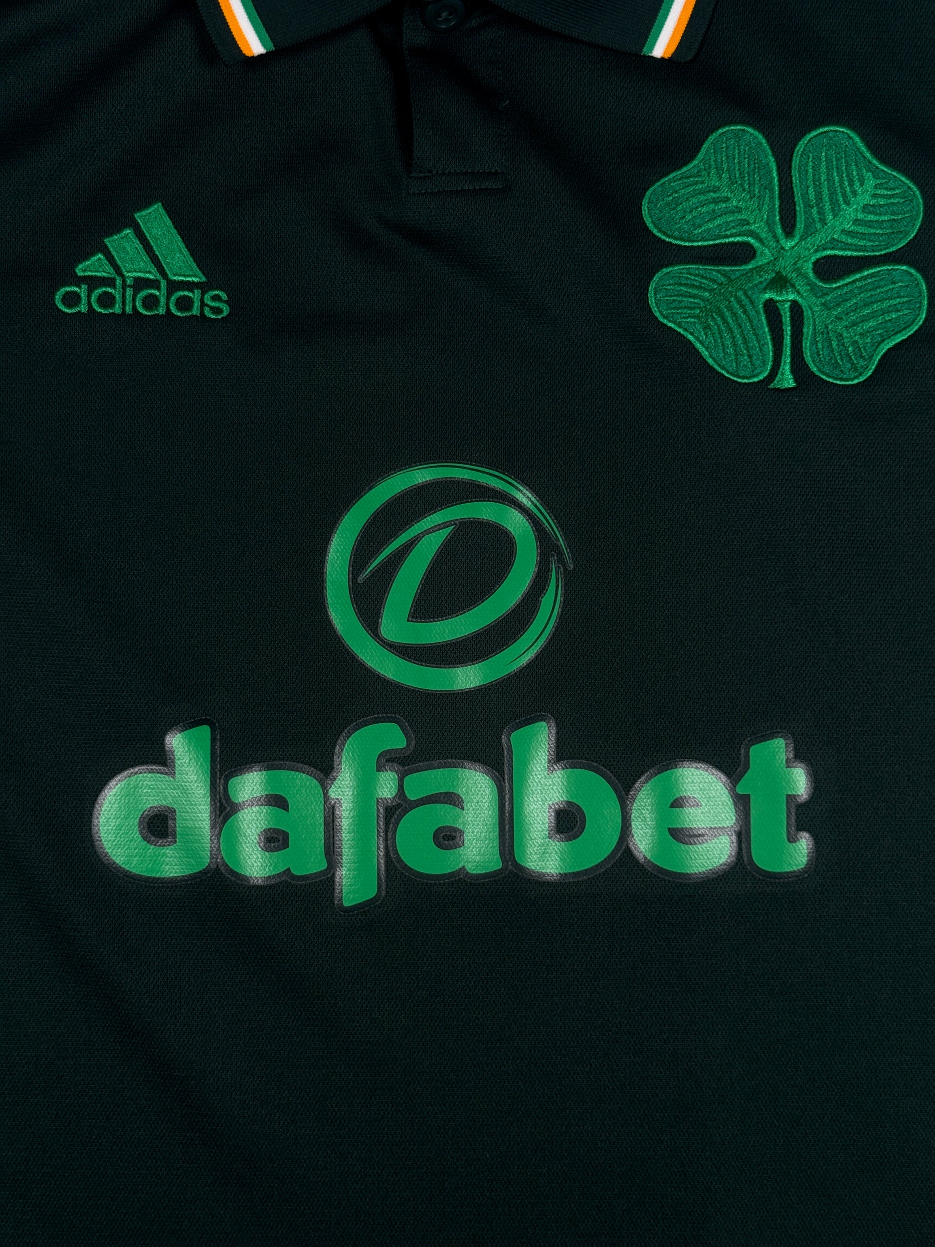 Celtic 2022/23 Fourth Shirt - M