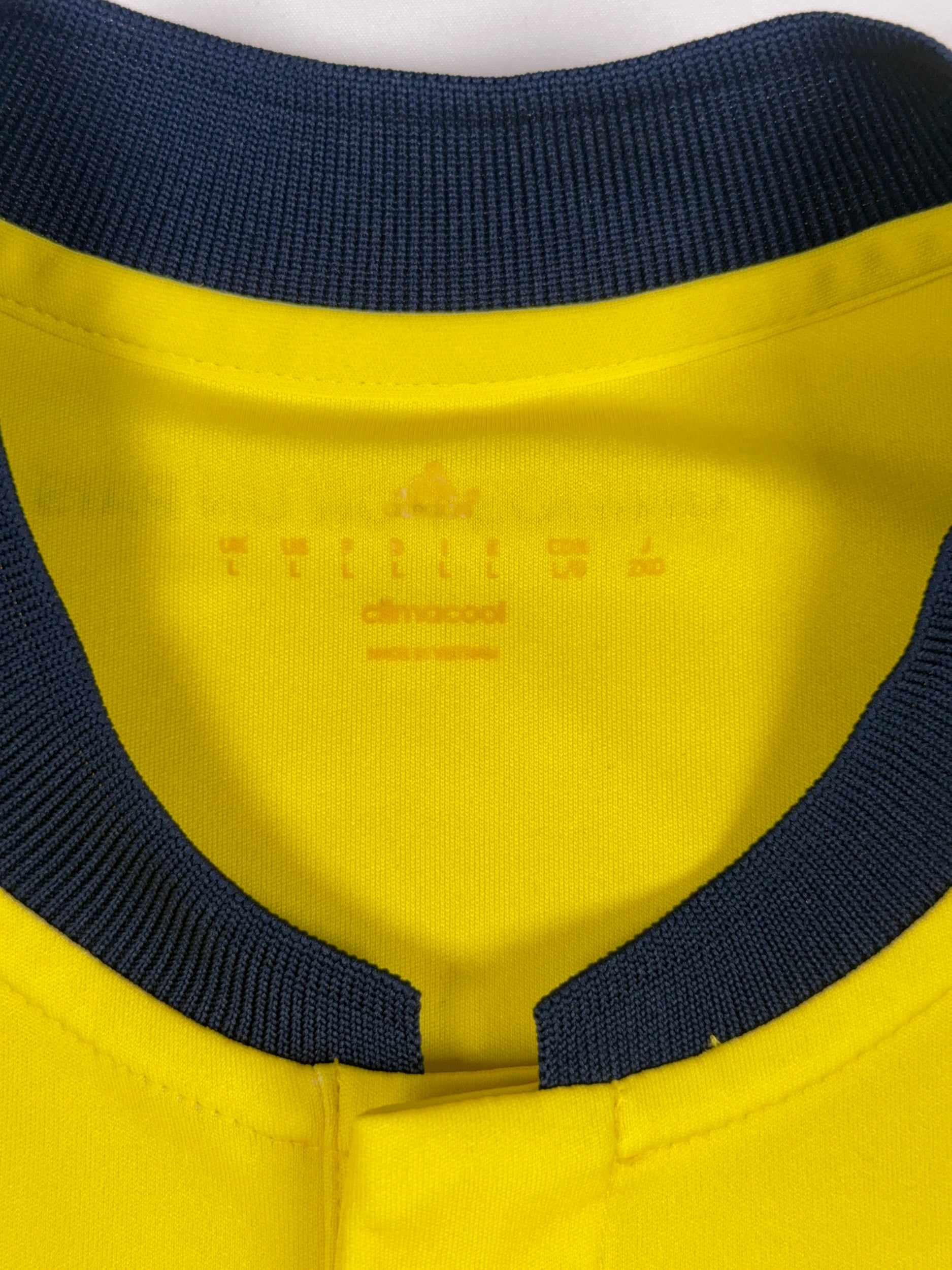 Colombia 2015/16 Home Shirt - L