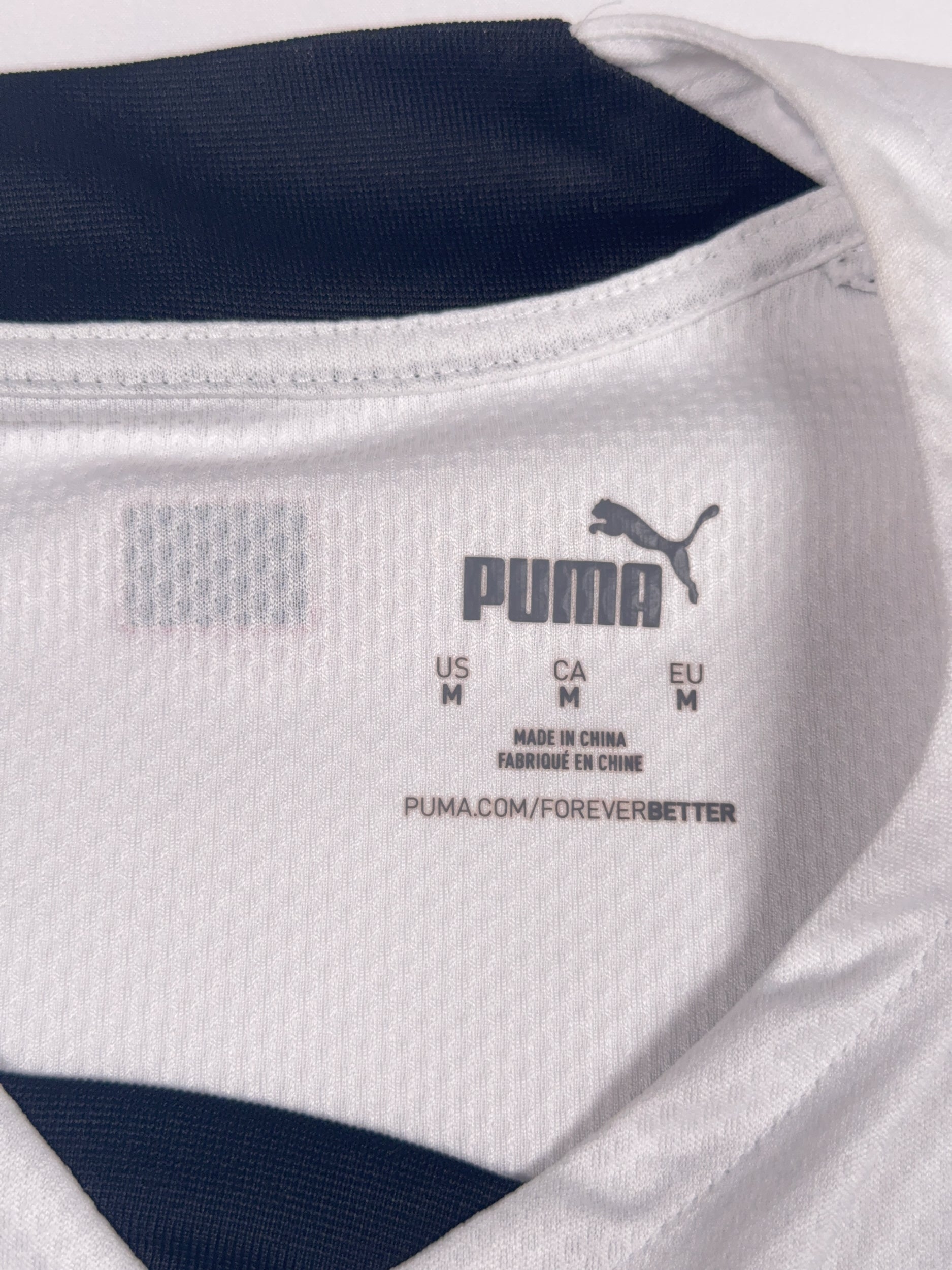 Austria 2022/23 Away Shirt - M