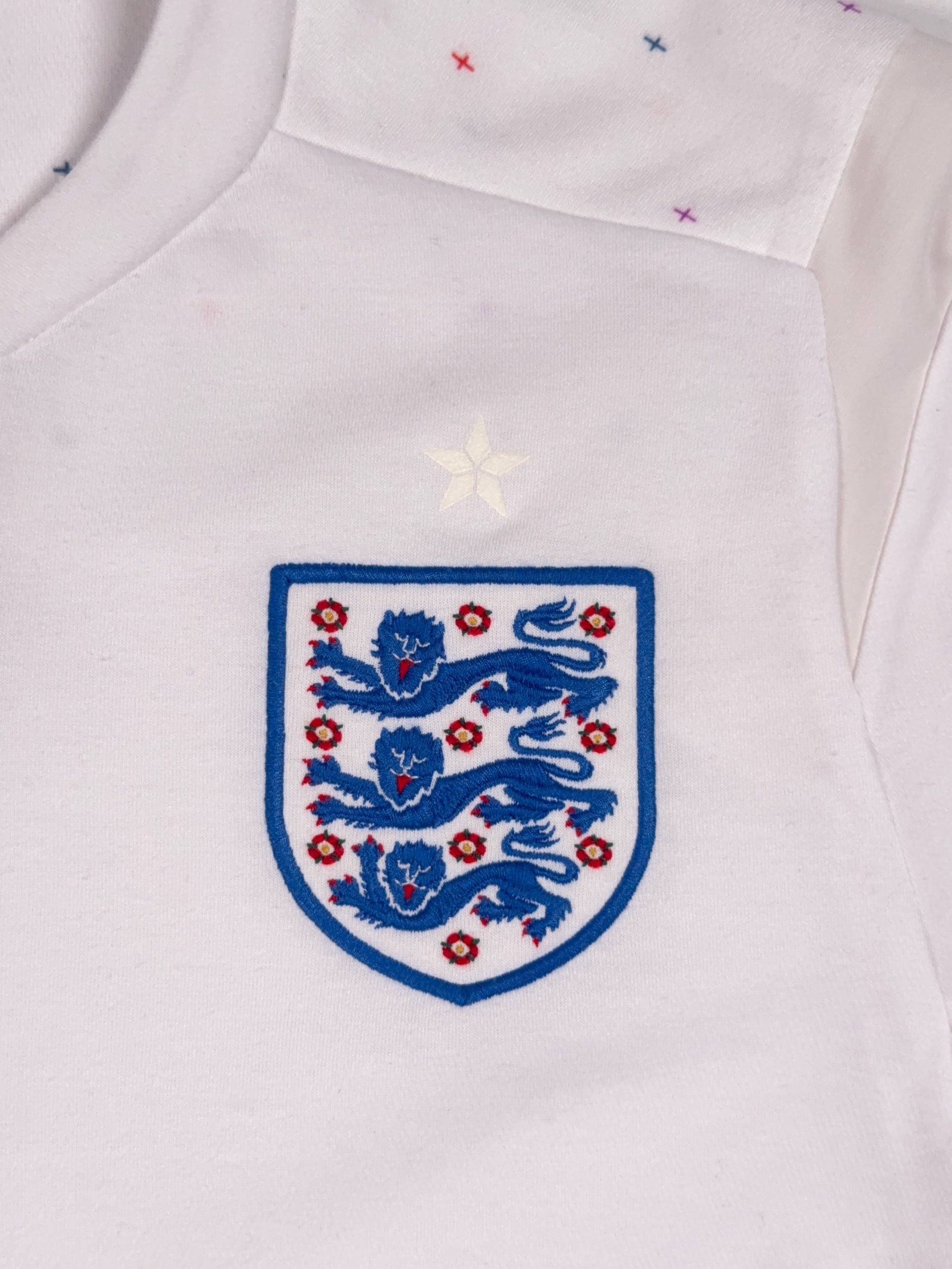 England 2010/11 Home Shirt - M