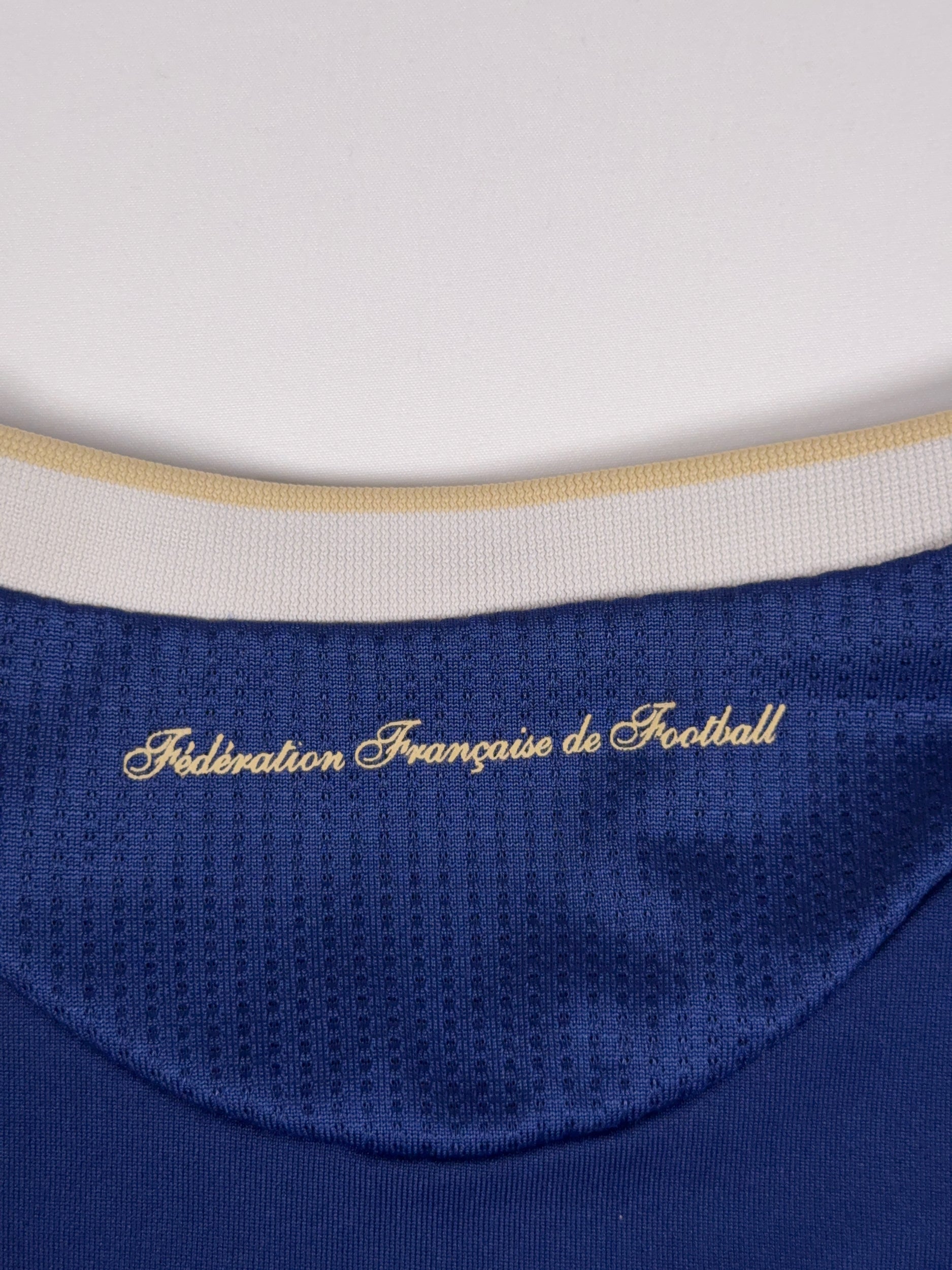 France 2009/11 Home Shirt - M