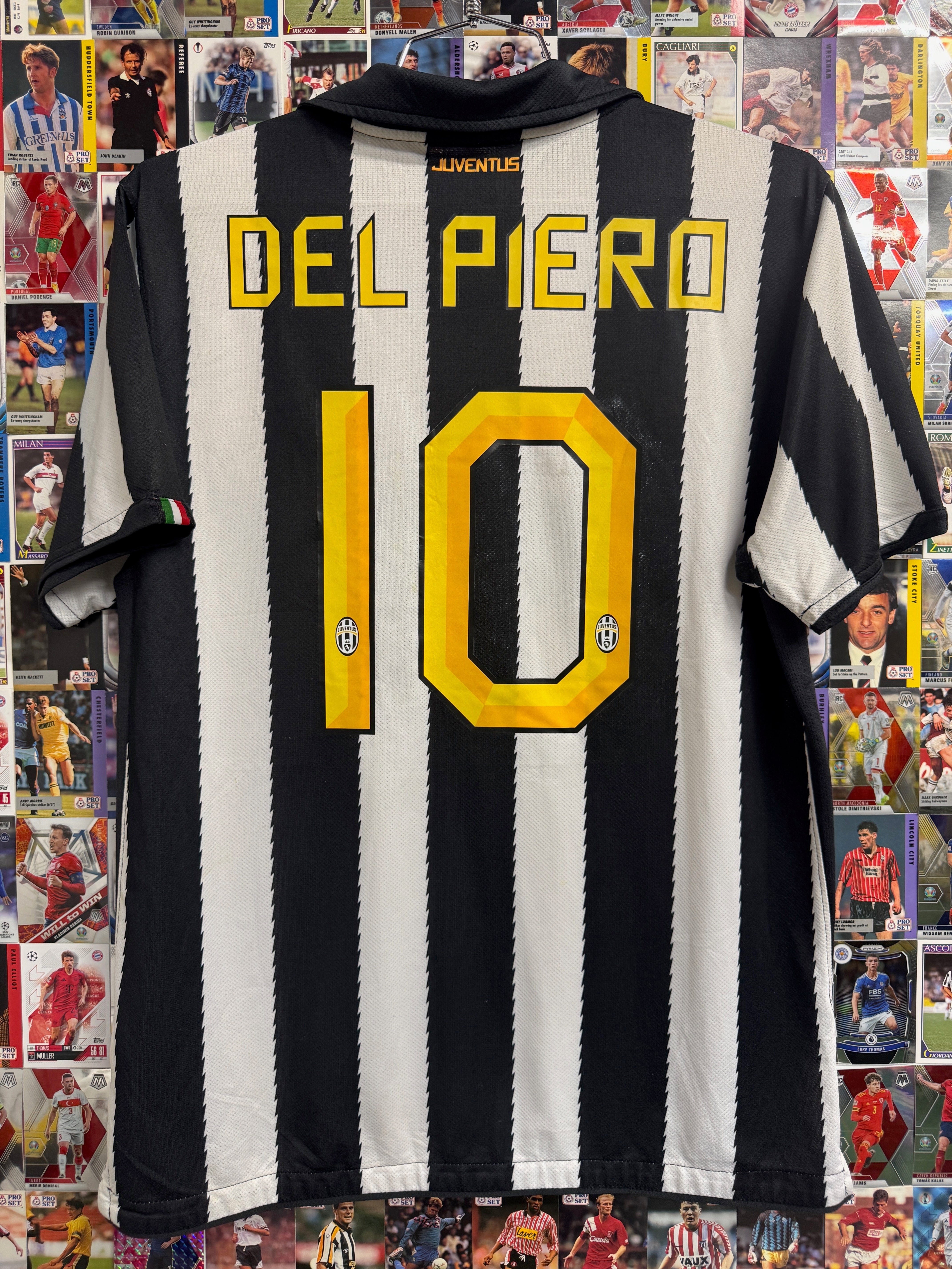 Juventus 2010/11 Alessandro Del Piero #10 Home Shirt | Retro Screamers