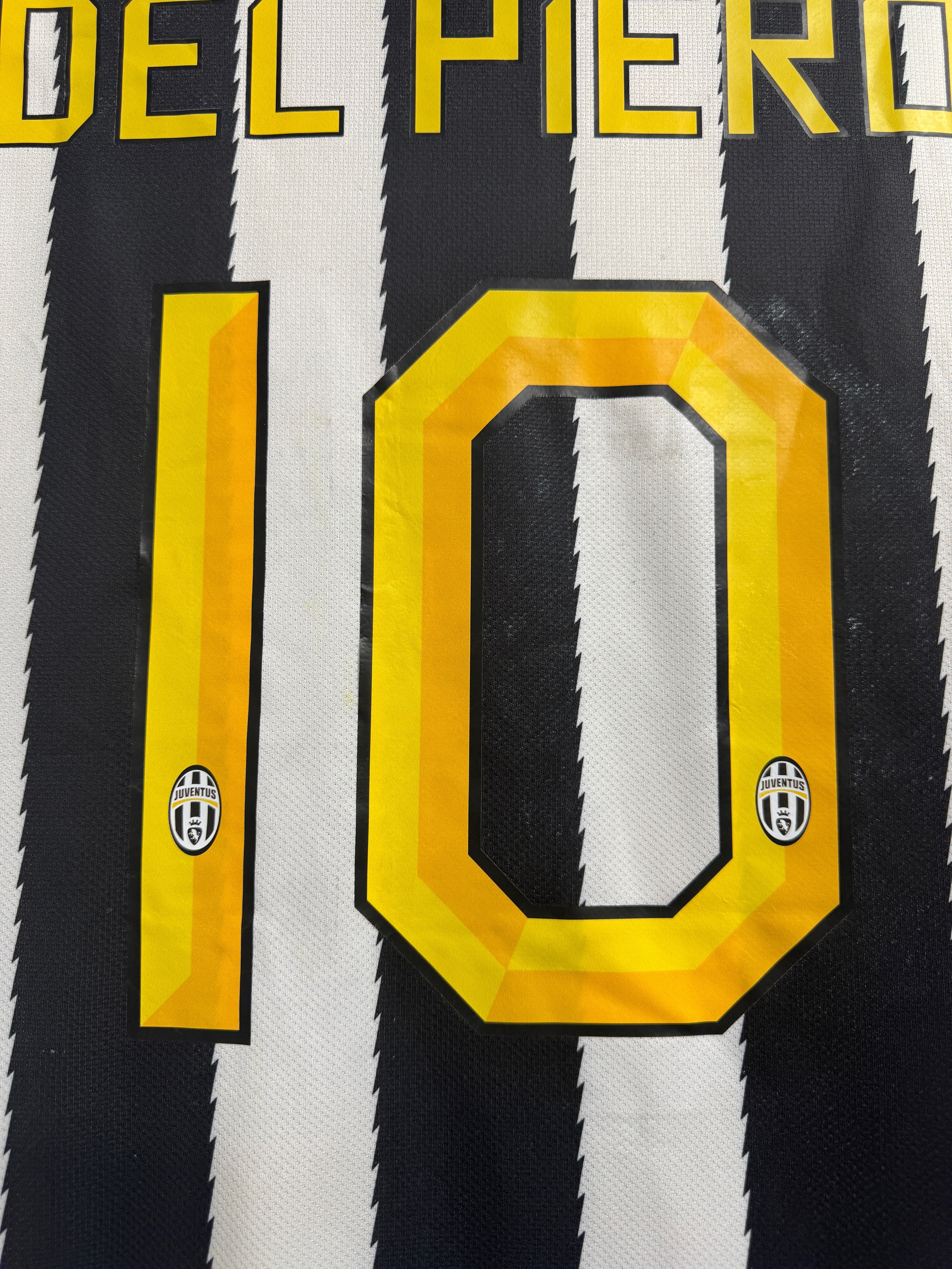 Juventus 2010/11 Alessandro Del Piero #10 Home Shirt | Retro Screamers
