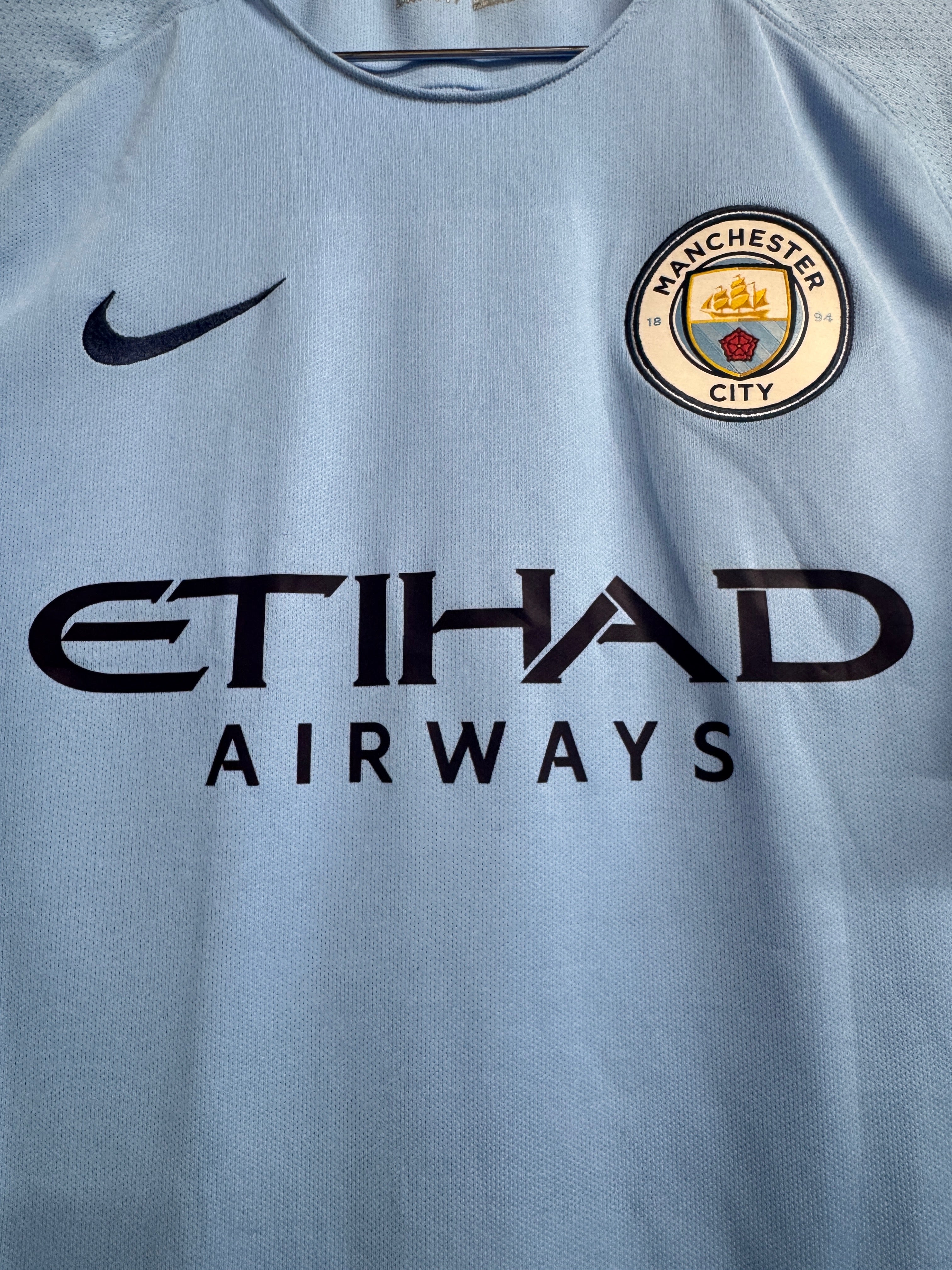 Manchester City 2017/18 Kevin De Bruyne #17 Home Shirt | Retro Screamers