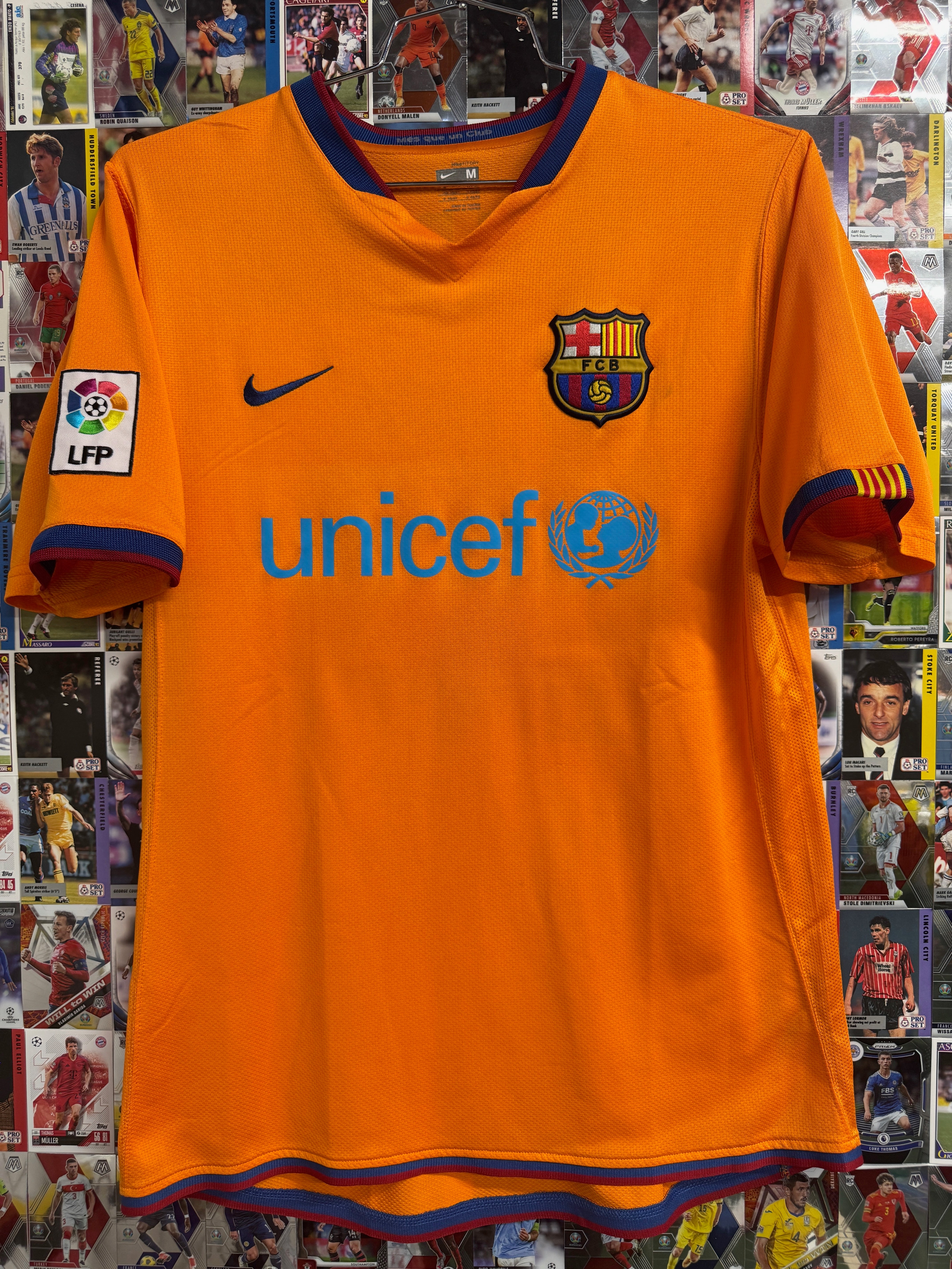 Barcelona 2006/08 Ronaldinho #10 Away Shirt | Retro Screamers