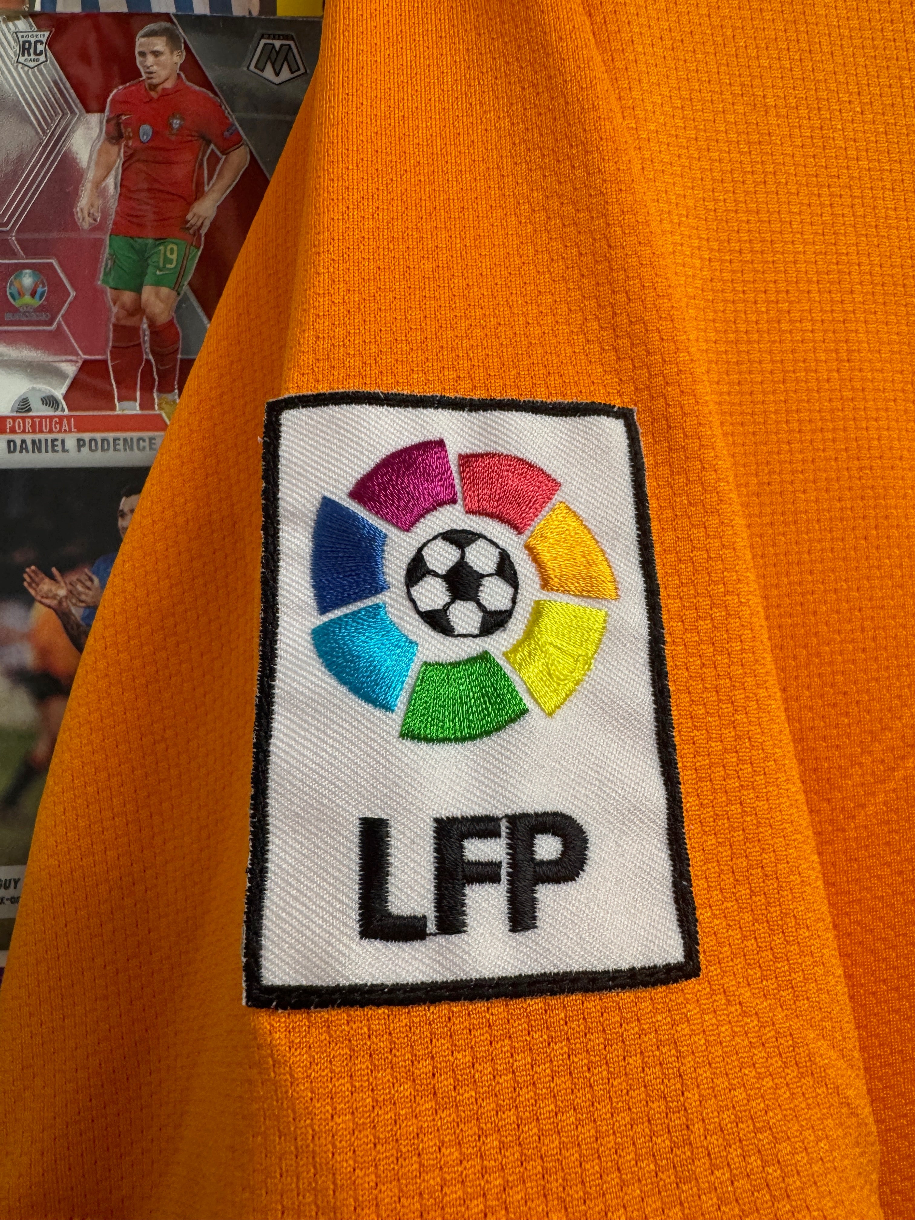 Barcelona 2006/08 Ronaldinho #10 Away Shirt | Retro Screamers