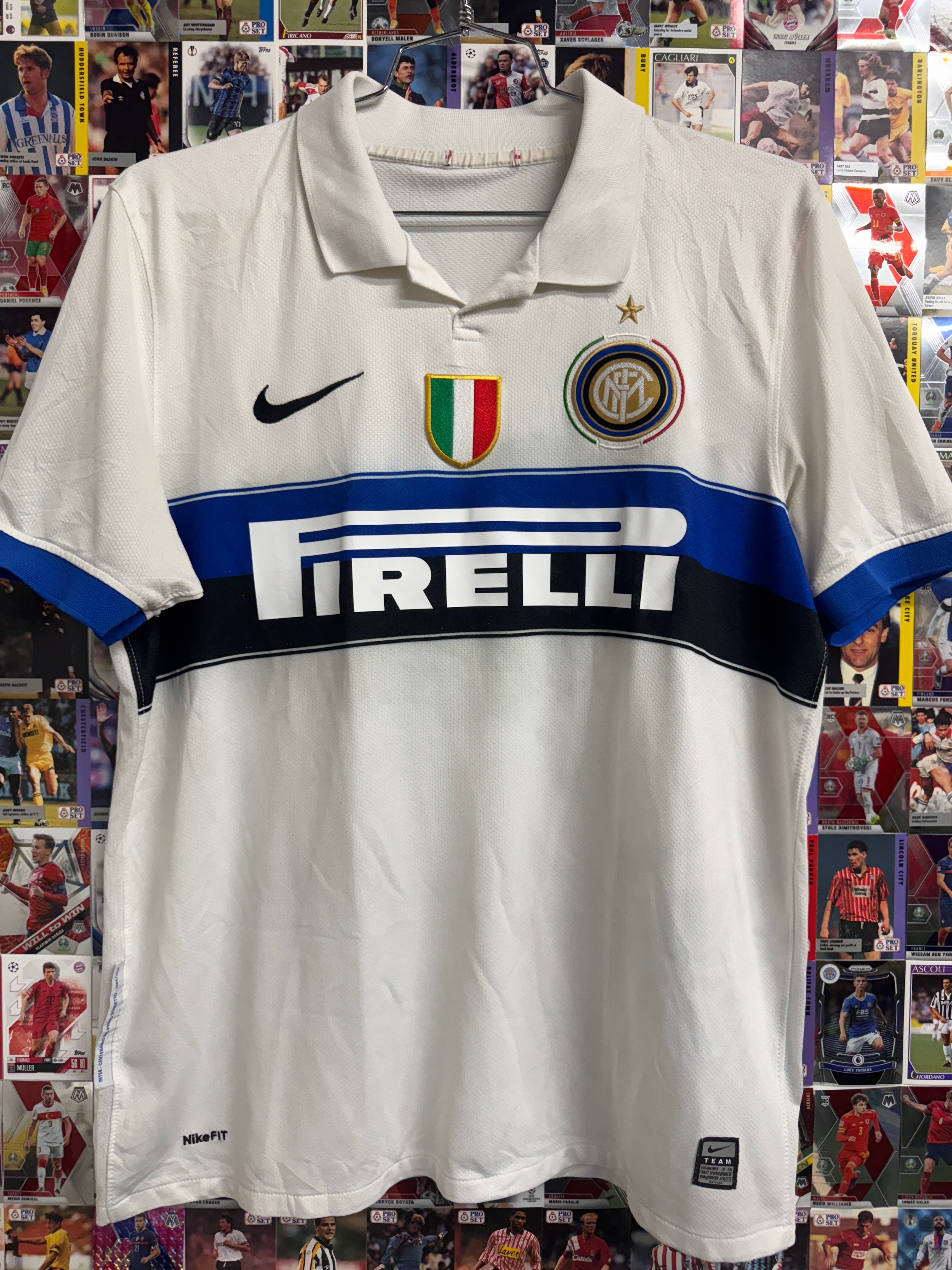 Inter Milan 2009/10 Mario Balotelli #45 Away Shirt | Retro Screamers
