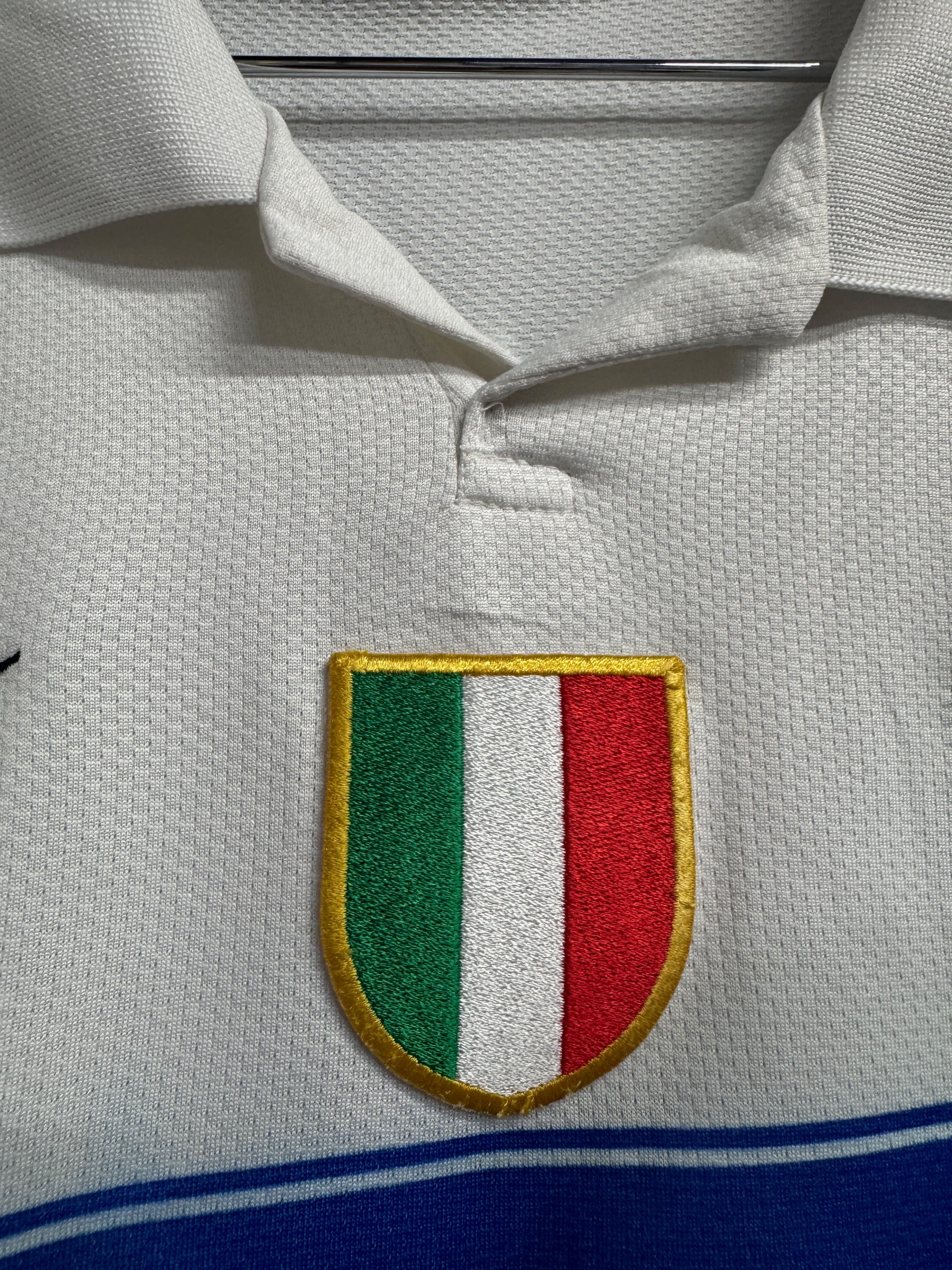 Inter Milan 2009/10 Mario Balotelli #45 Away Shirt | Retro Screamers