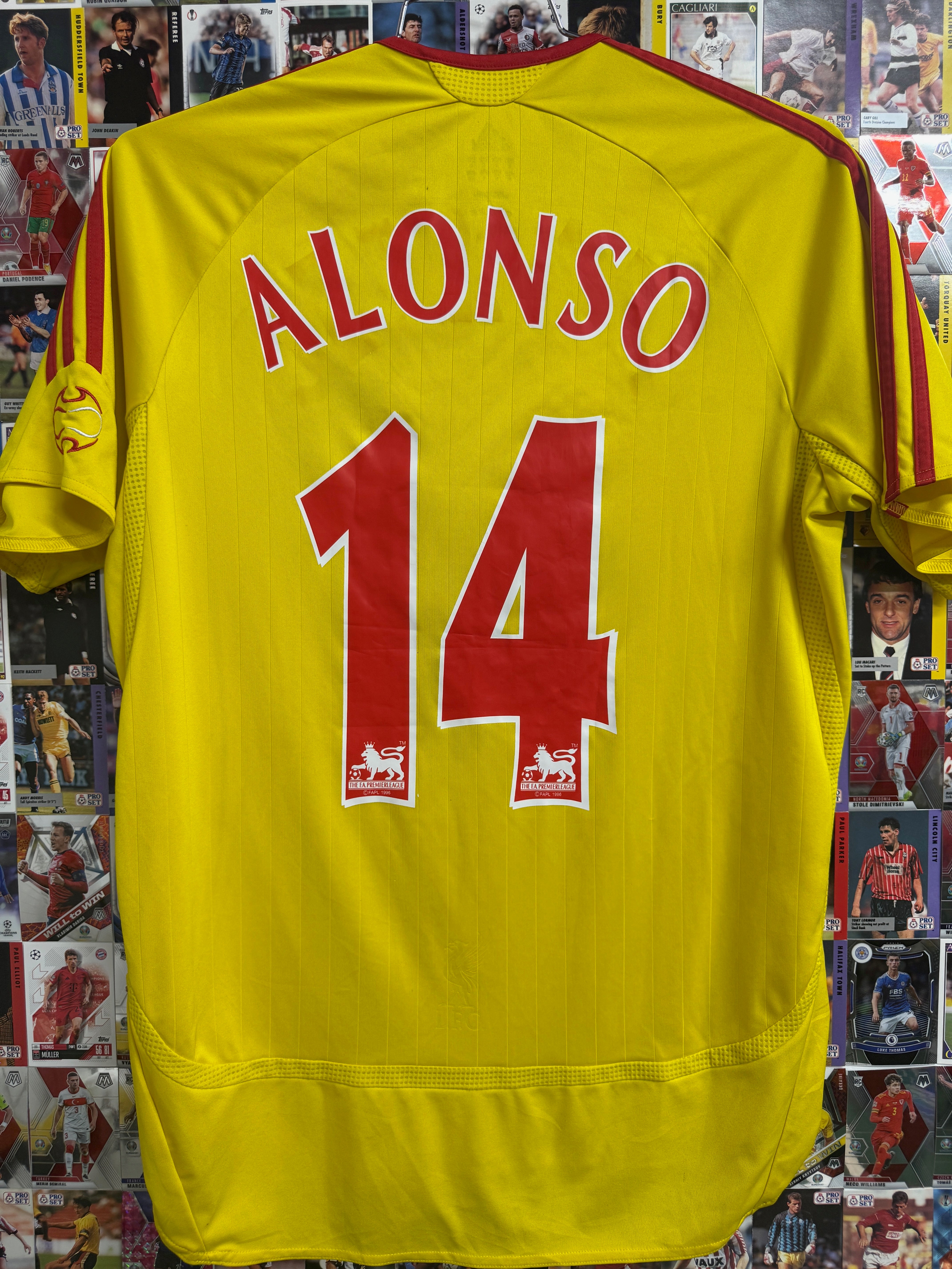 Liverpool 2006/07 Xabi Alonso #14 Away Shirt | Retro Screamers