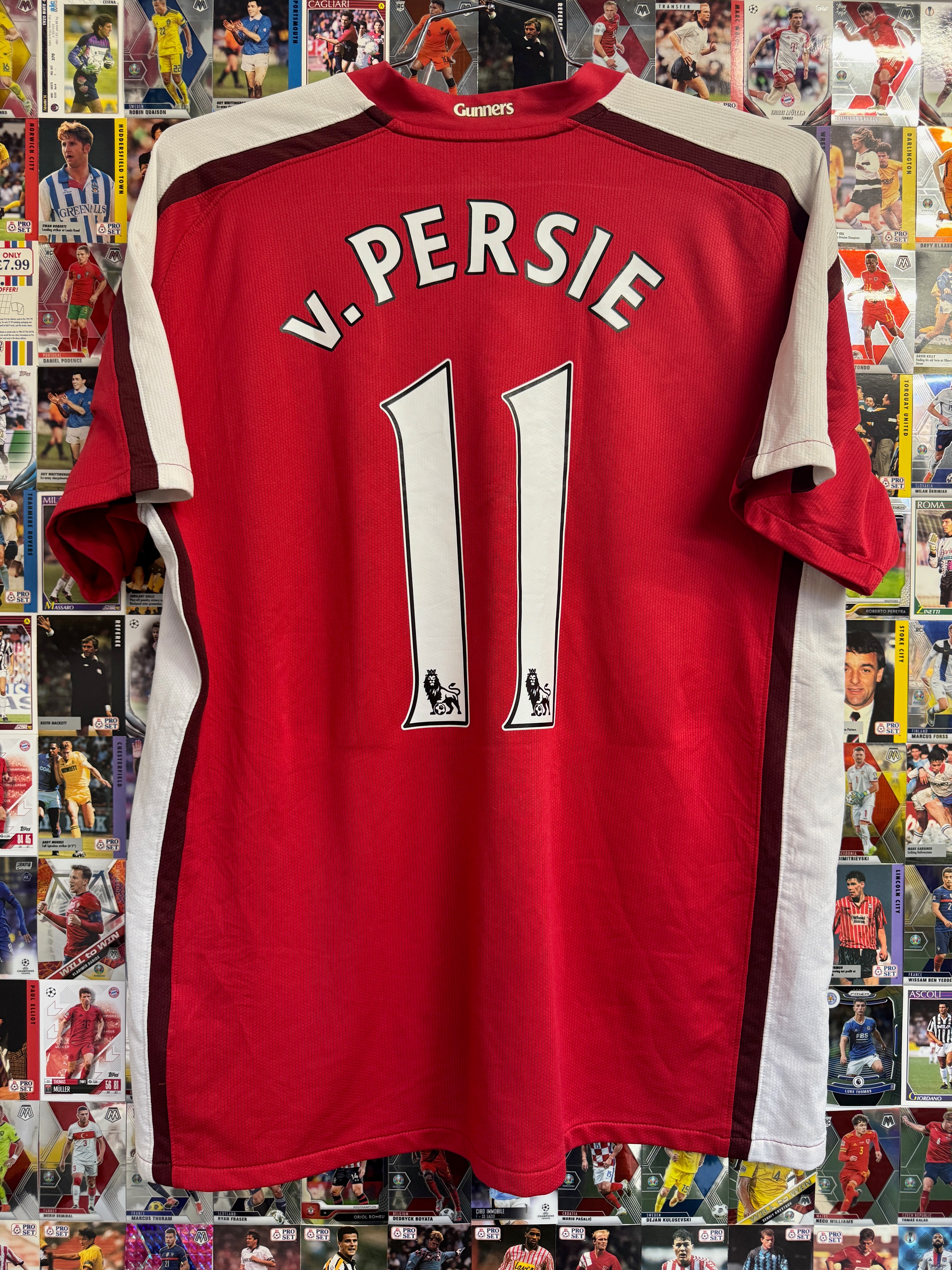 Arsenal 2008/09 Robin van Persie #11 Home Shirt | Retro Screamers