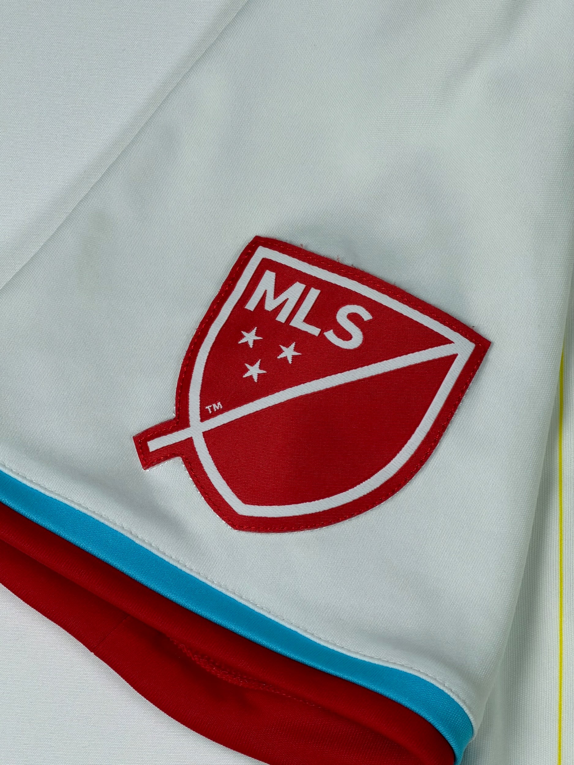 Columbus Crew 2016/17 Away Shirt - M