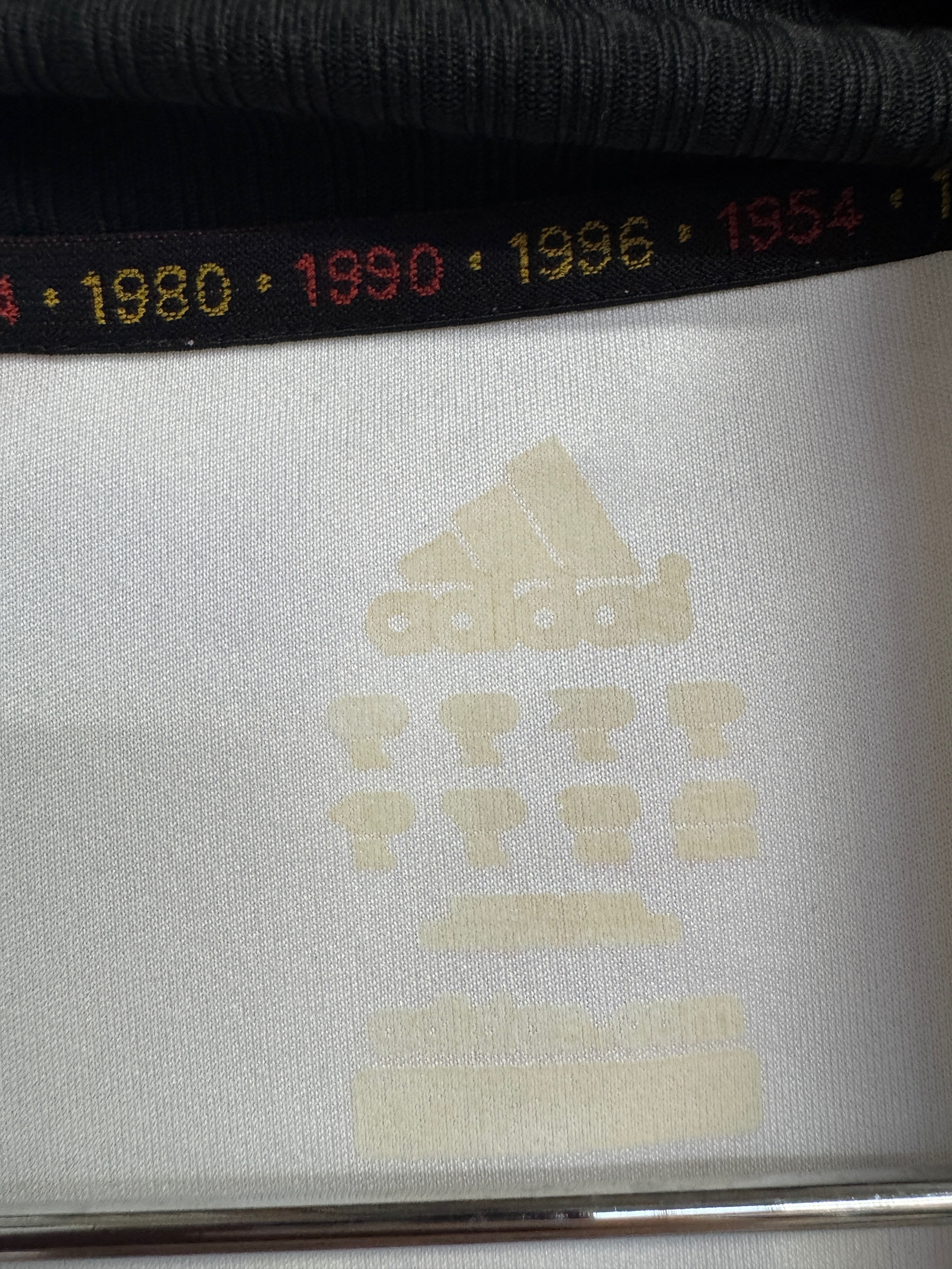 Germany 2009/10 Thomas Muller #13 Home Shirt | Retro Screamers