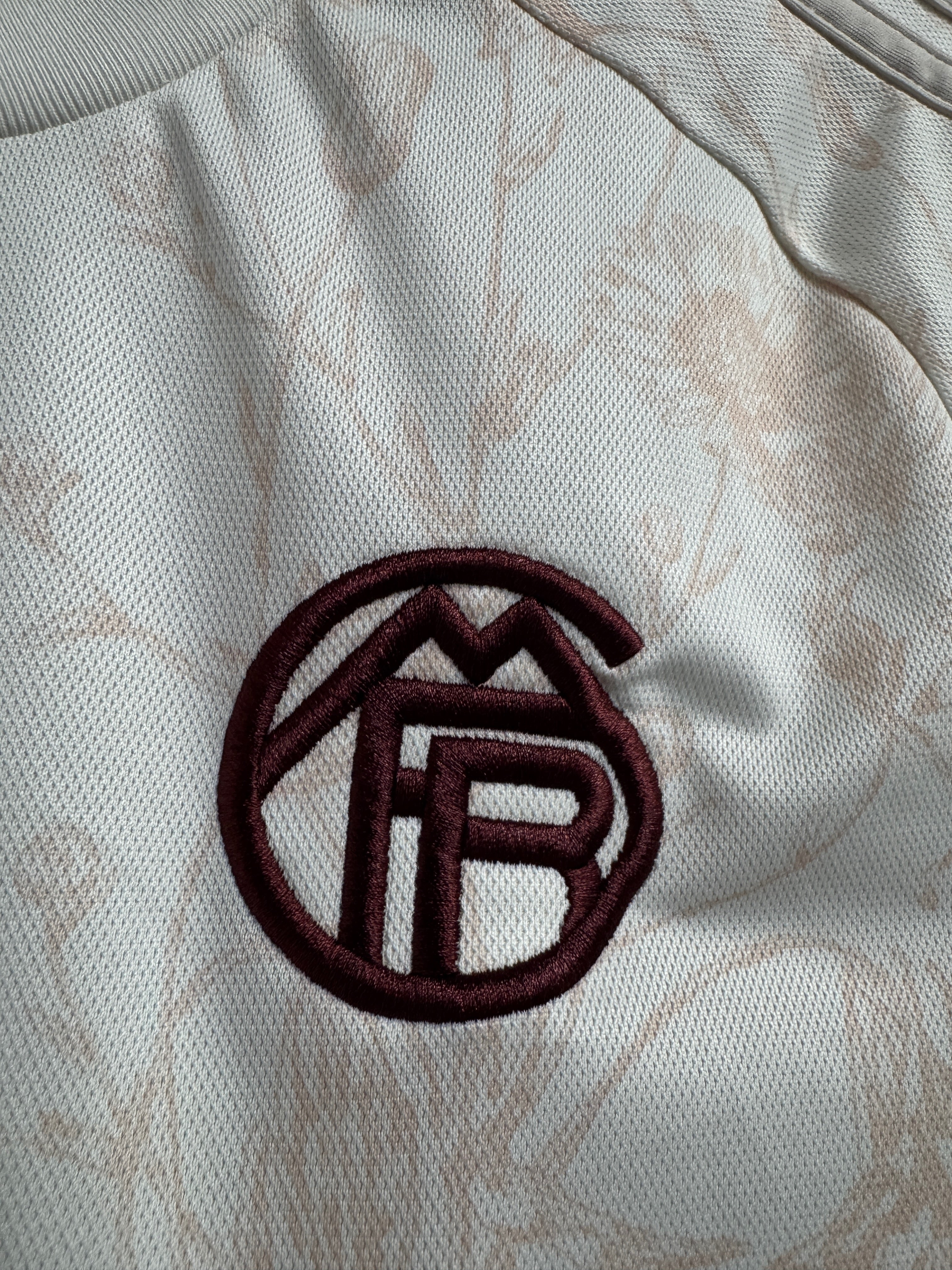 Bayern Munich 2023/24 Harry Kane #9 Oktoberfest Third Shirt | Retro Screamers