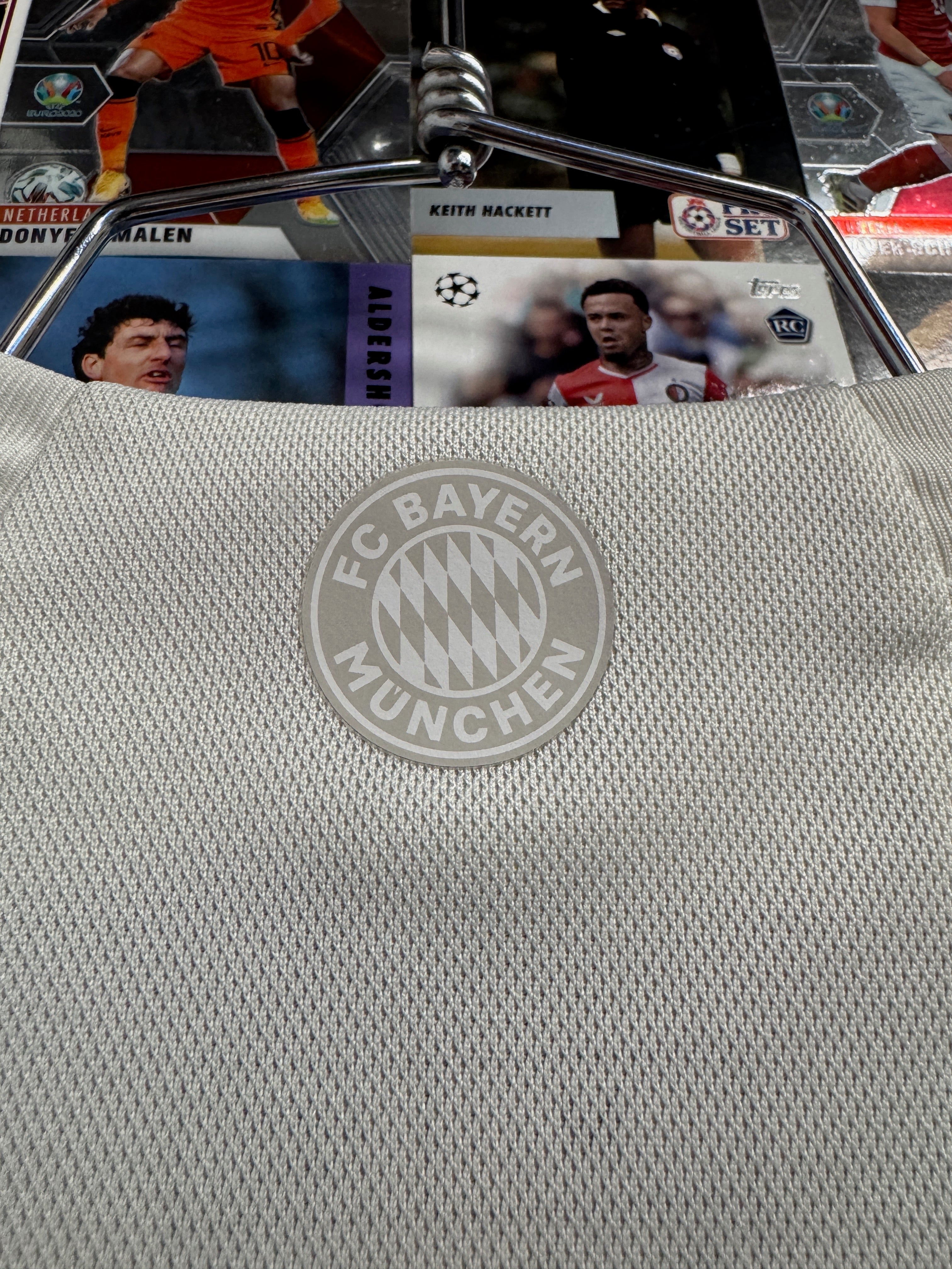 Bayern Munich 2023/24 Harry Kane #9 Oktoberfest Third Shirt | Retro Screamers