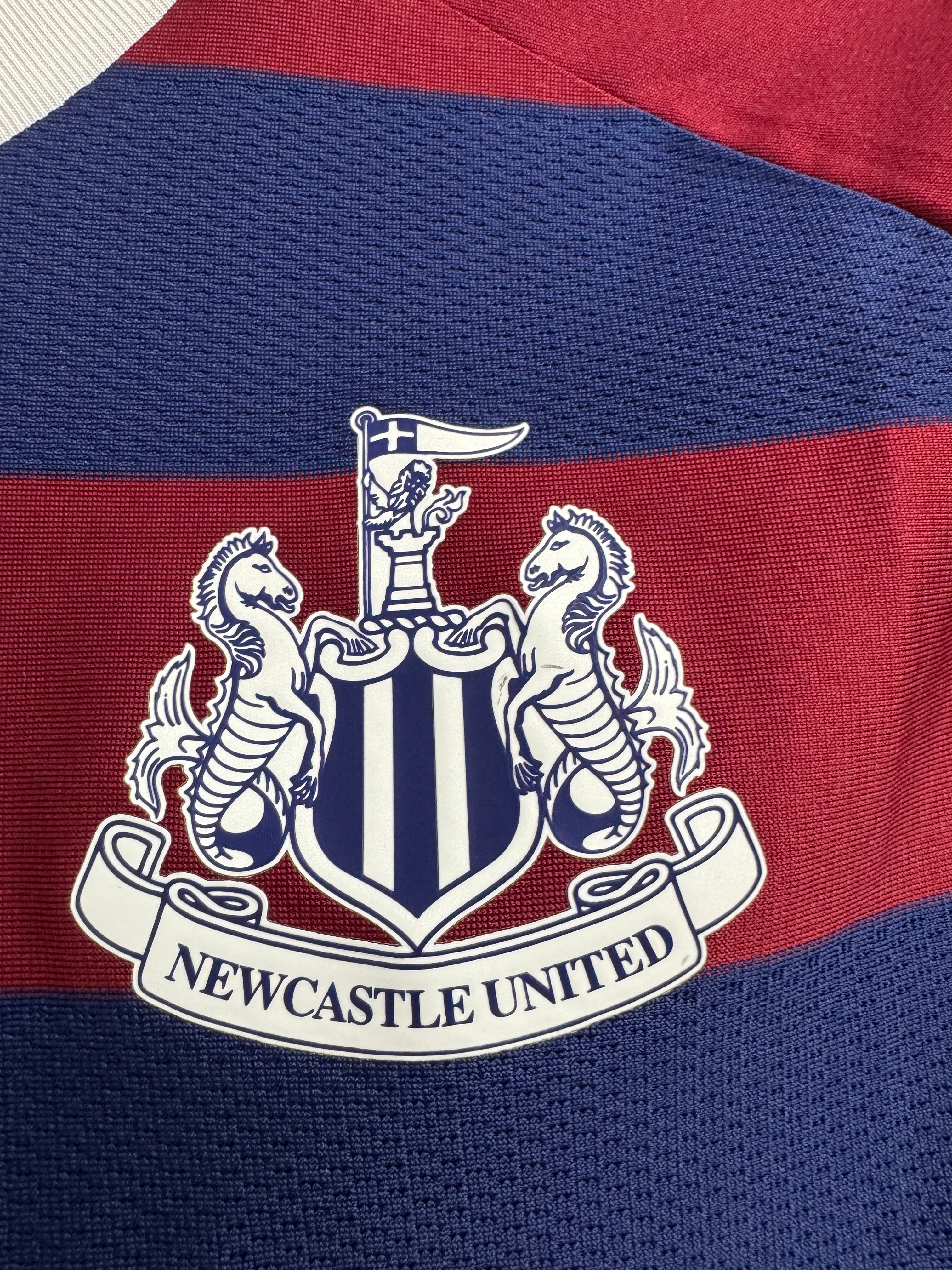 Newcastle United 2024/25 Alexander Isak #14 Away Shirt | Retro Screamers