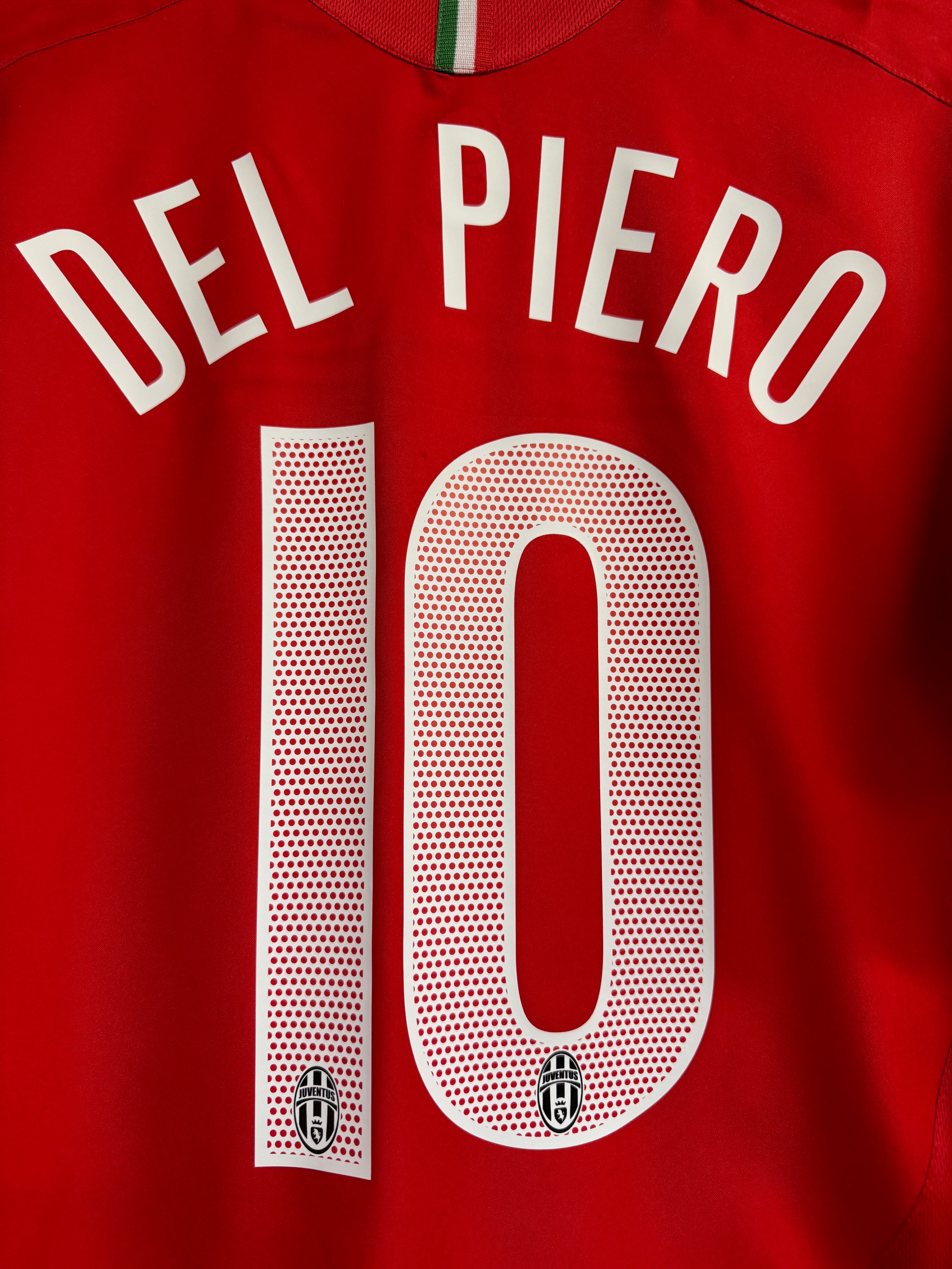 Juventus 2005/06 Alessandro Del Piero #10 Away Shirt | Retro Screamers