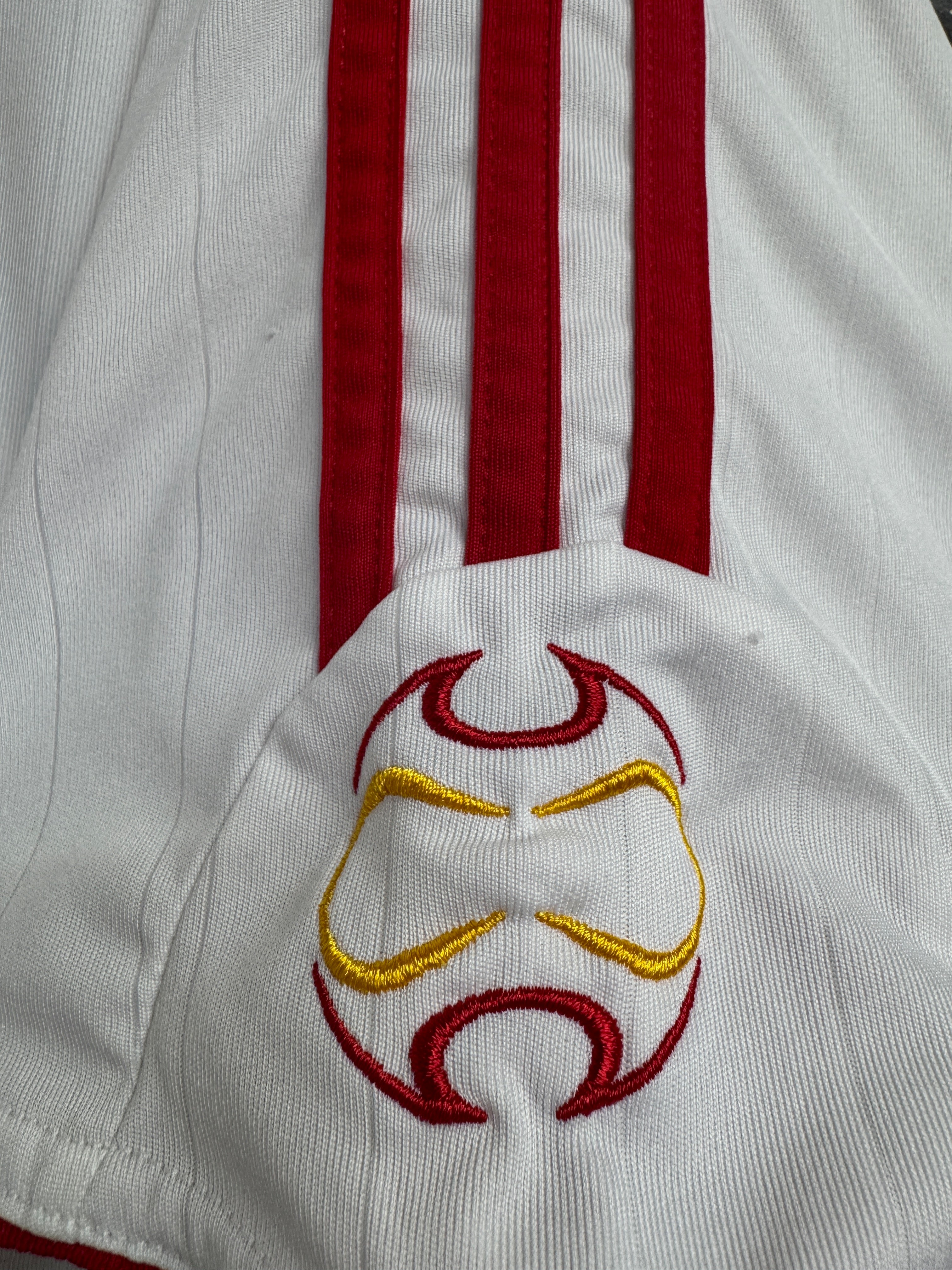 Spain 2006/07 Xavi #8 Away Shirt | Retro Screamers