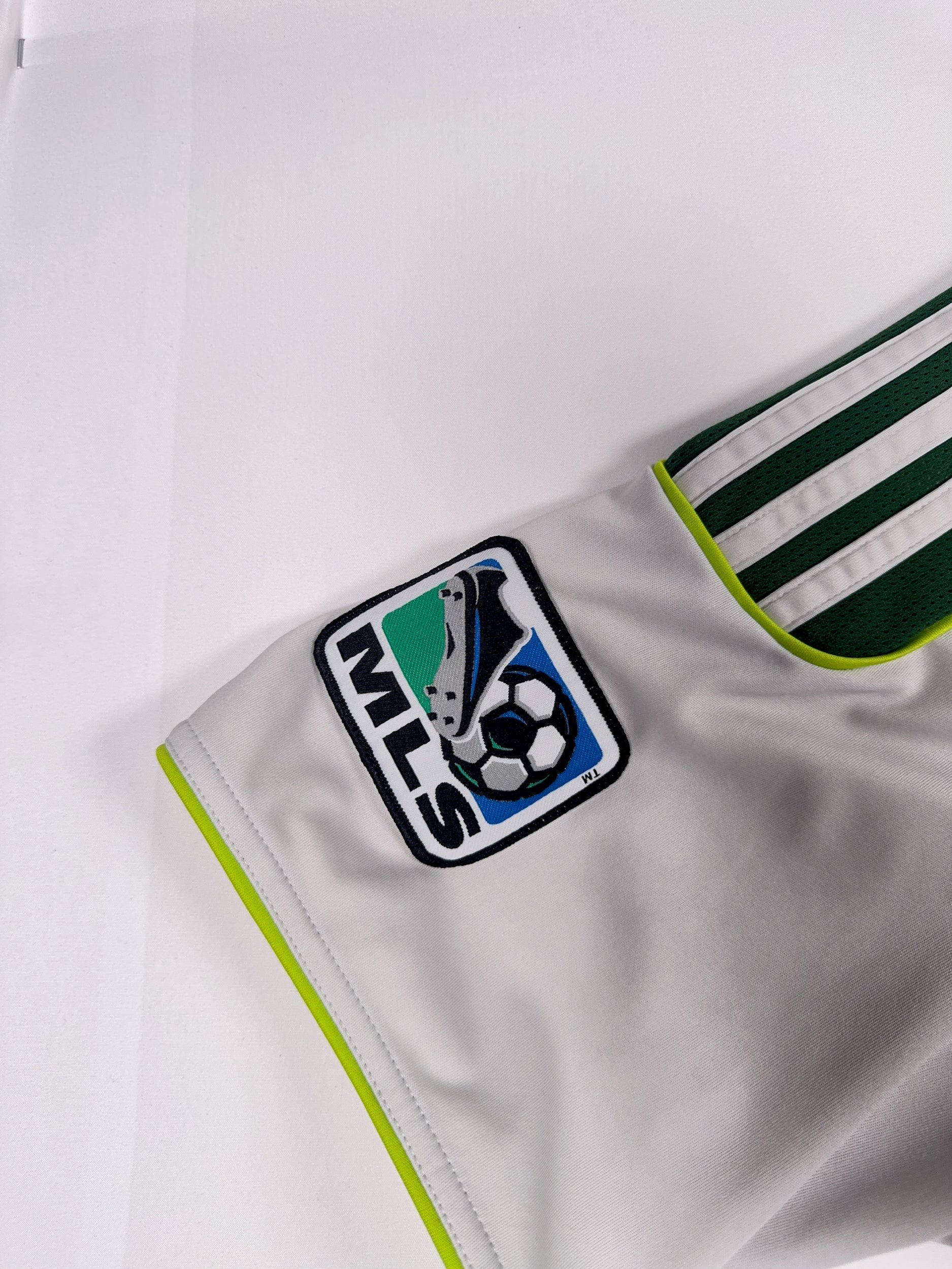 Portland Timbers 2011/12 Darlington Nagbe #6 Home Shirt - XL