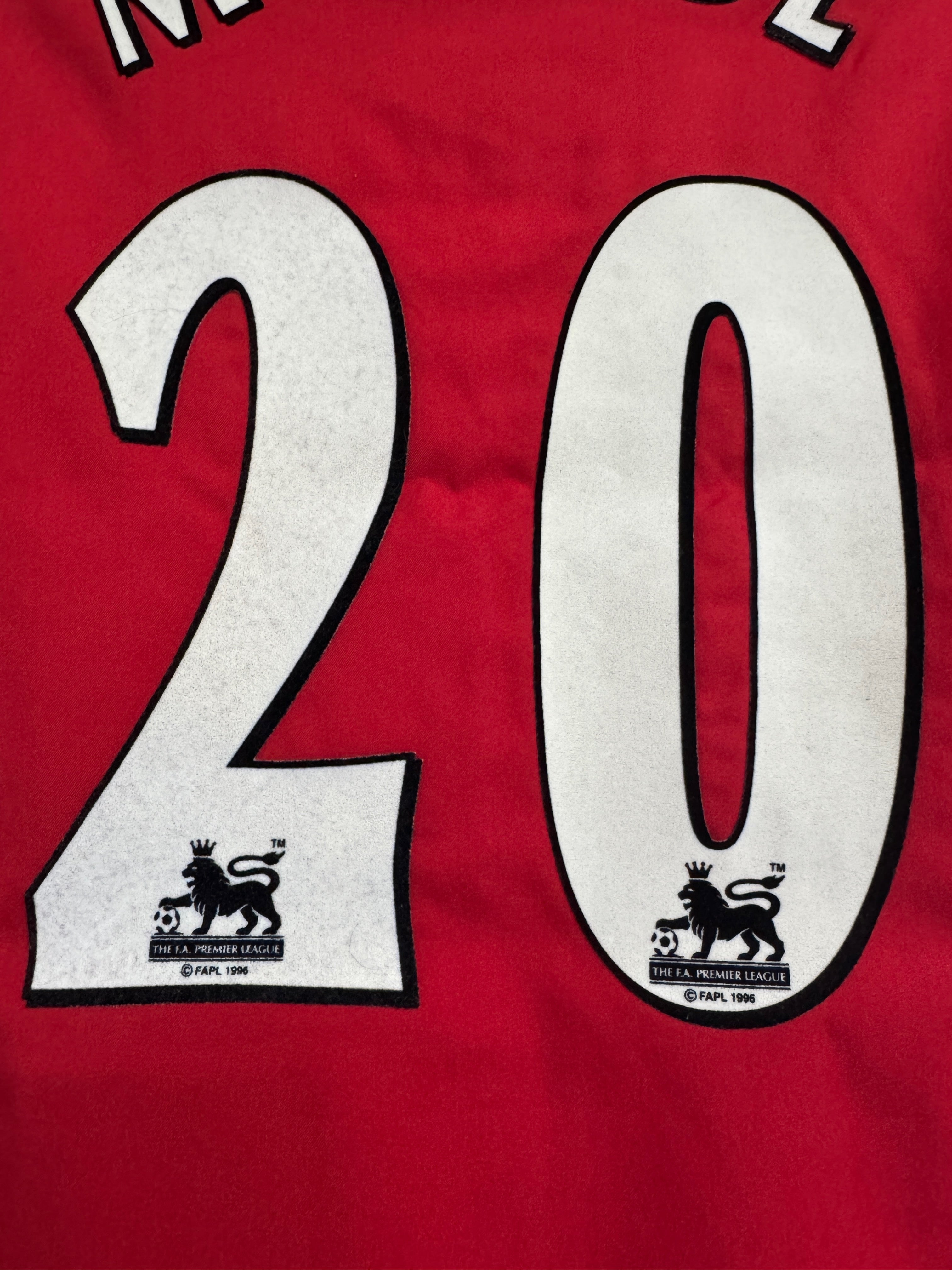 Fulham 2005/06 Brian McBride #20 Away Shirt | Retro Screamers