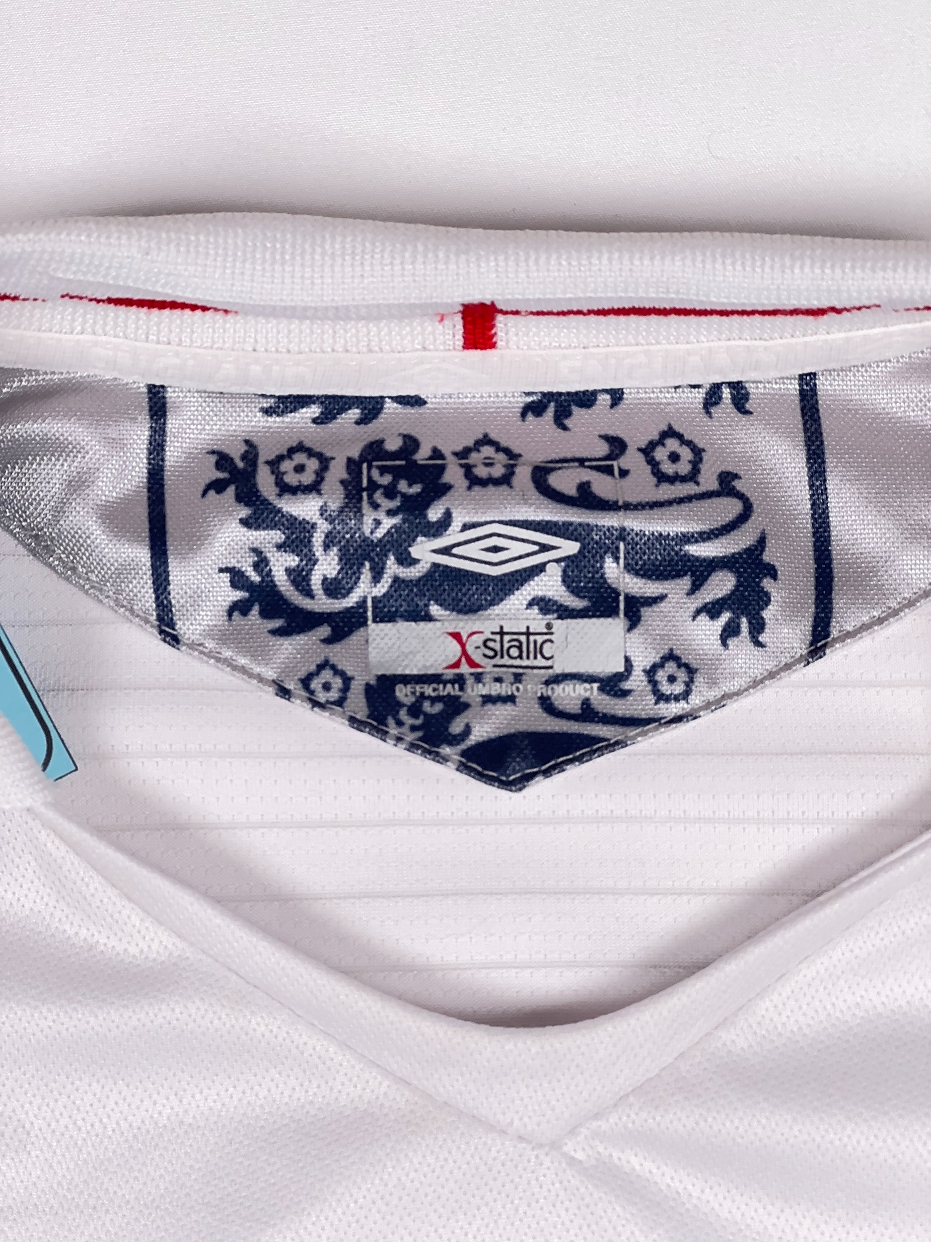 England 2006/07 Home Shirt - L