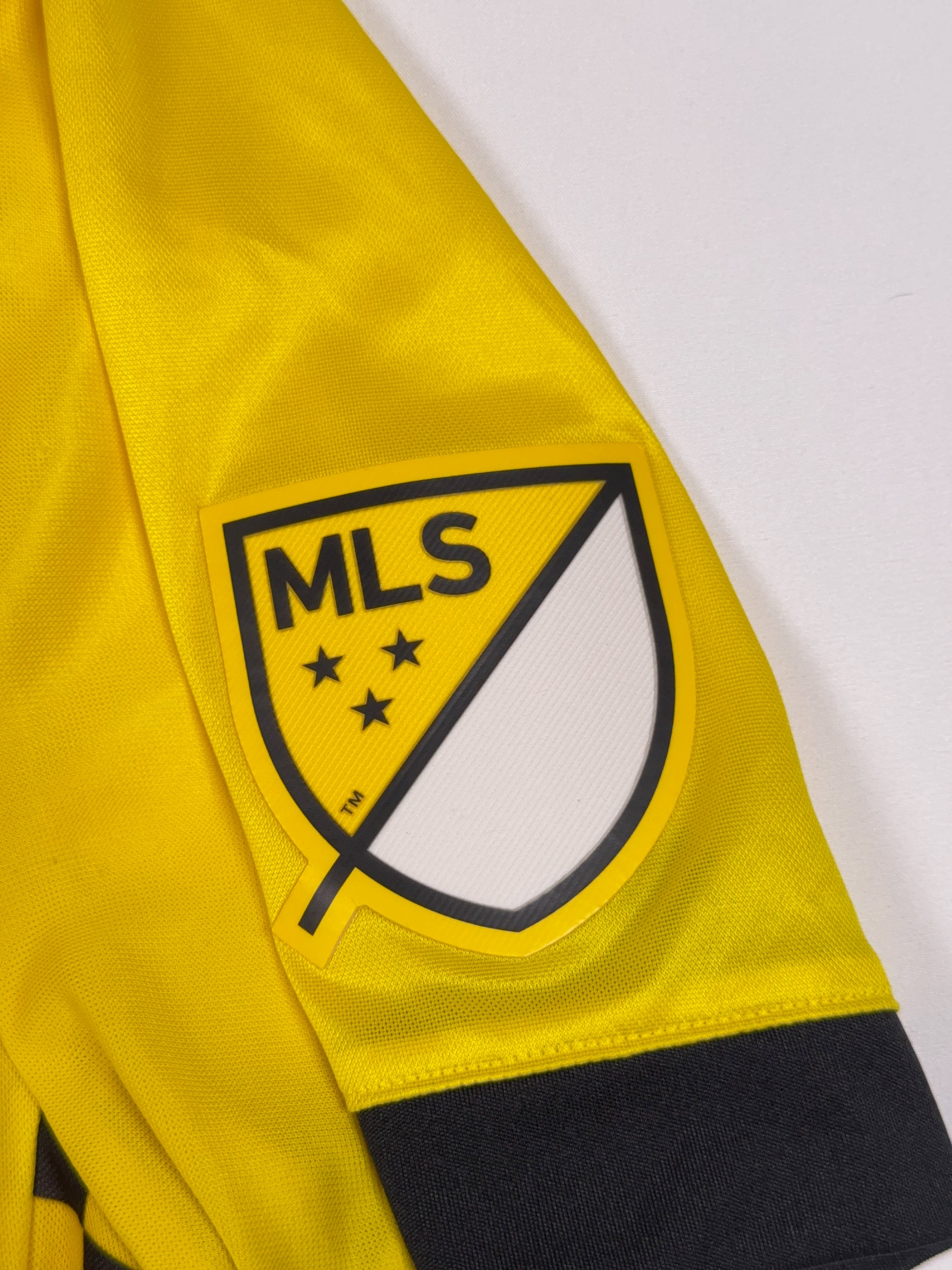 Columbus Crew 2017/19 Lucas Zelarayan #10 Signed Home Shirt - L